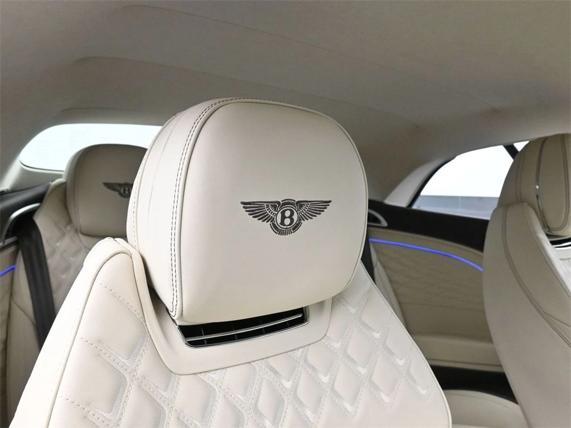 mph017_4287825947_87c20dc8b544dd807853a82c0ce66a35x_df8fc52a64