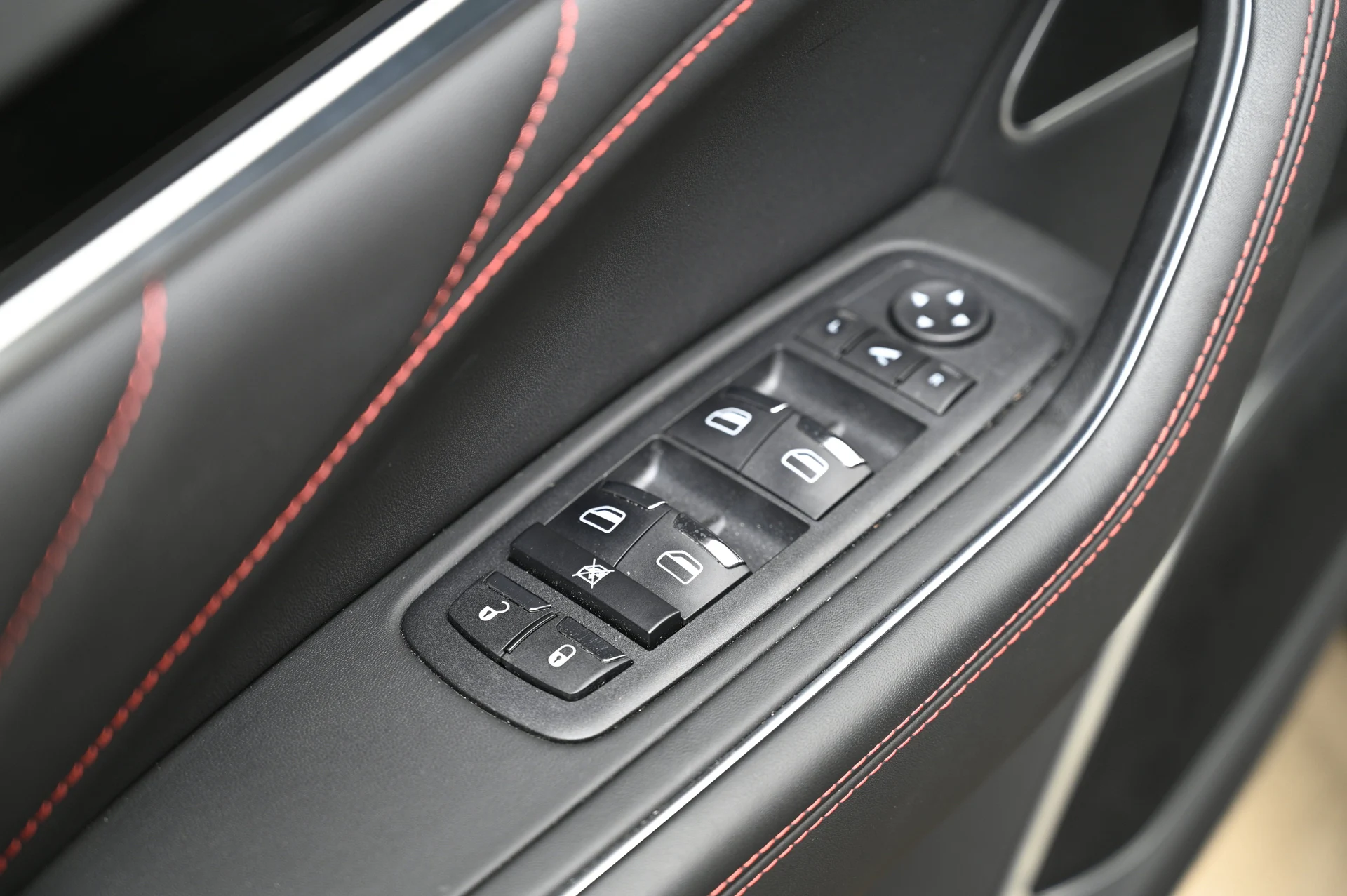 mph017_4294027701_10568794711840cda5d454872d92d4c0_3b12581745