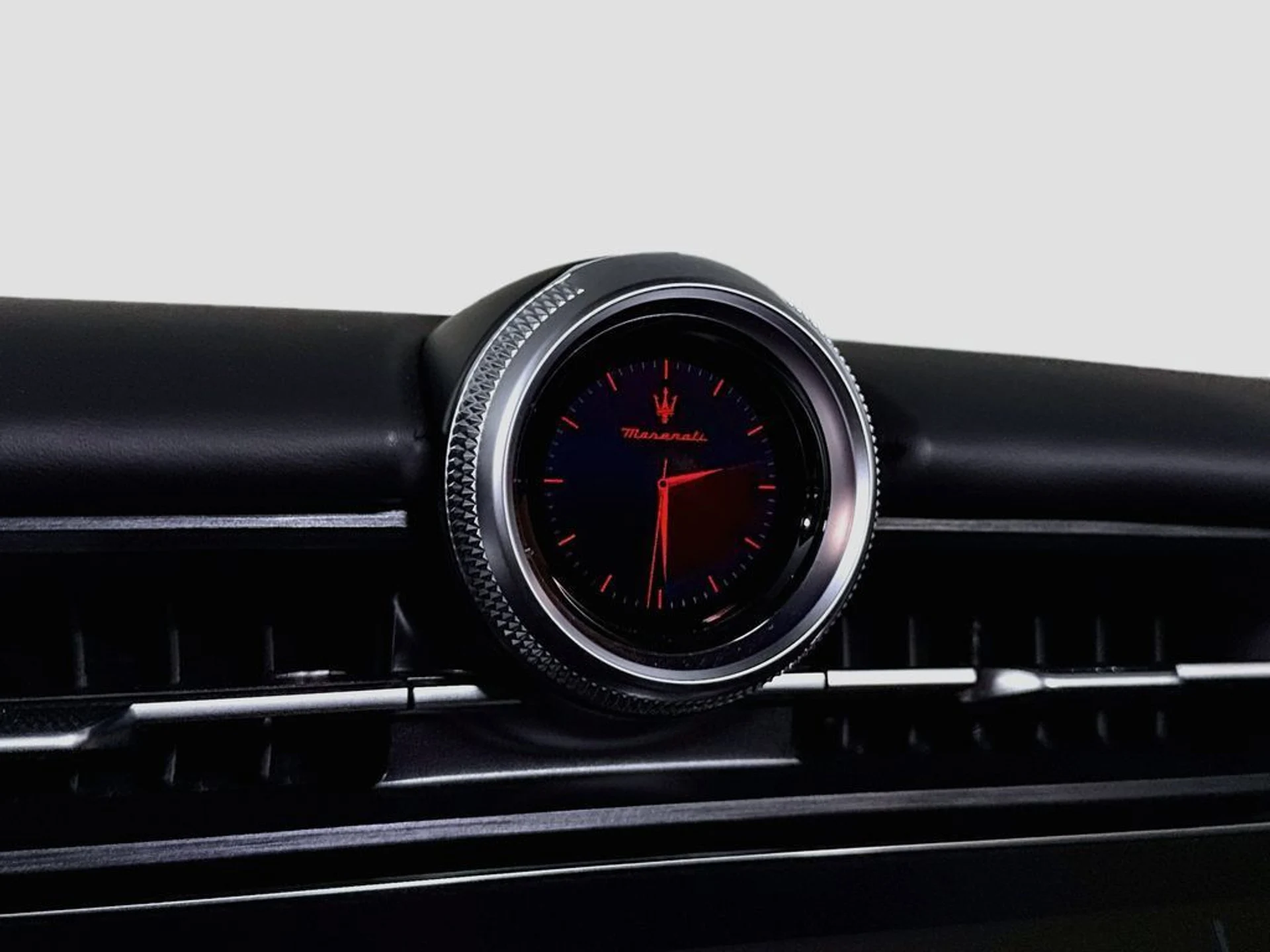 mph017_42980639_new_2026_maserati_grancabrio_convertible_11350_23036271_19_1024_e01e9841cc