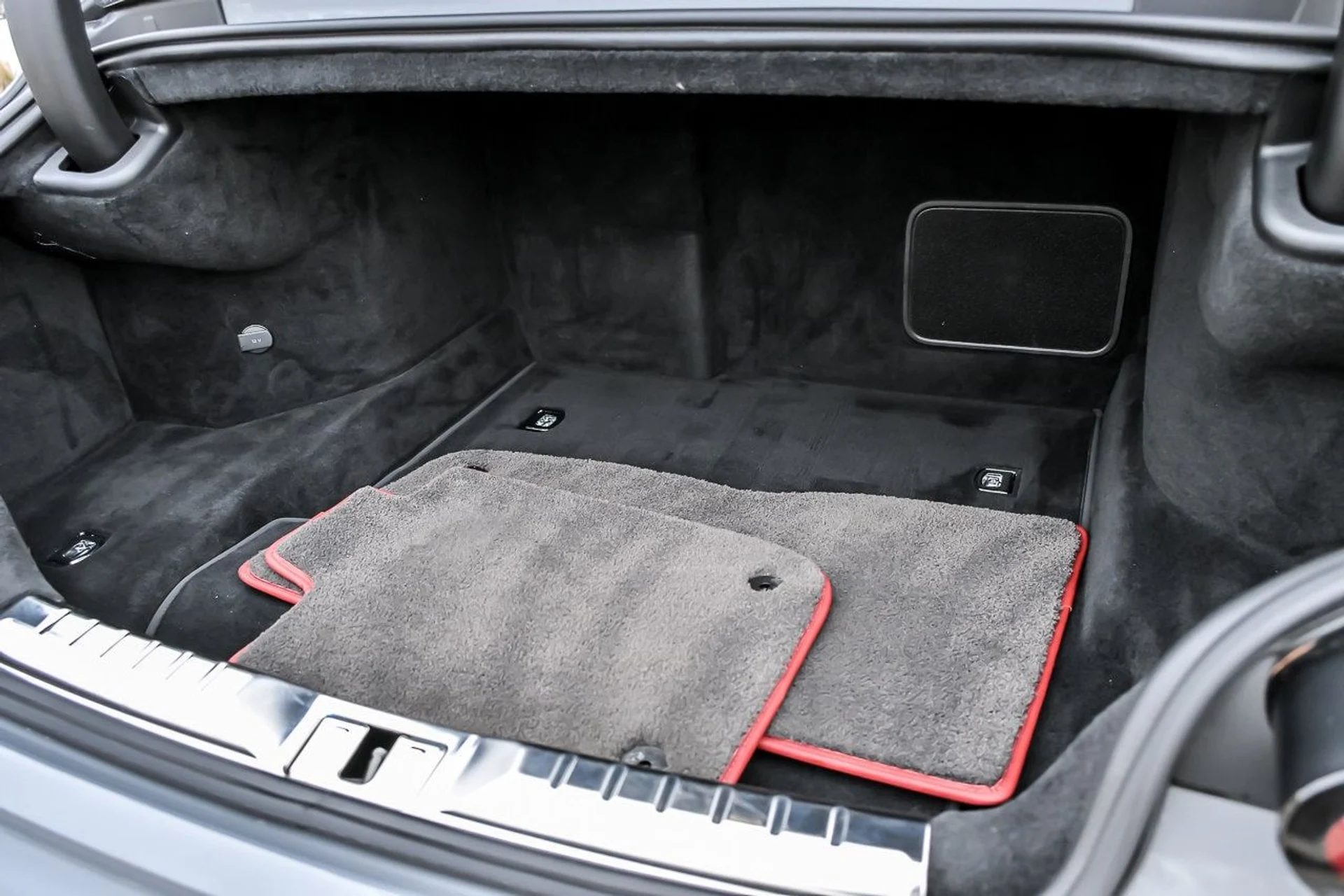 mph017_440852603_c3a35c88944e142e005673055b917973x_5e3db8f759