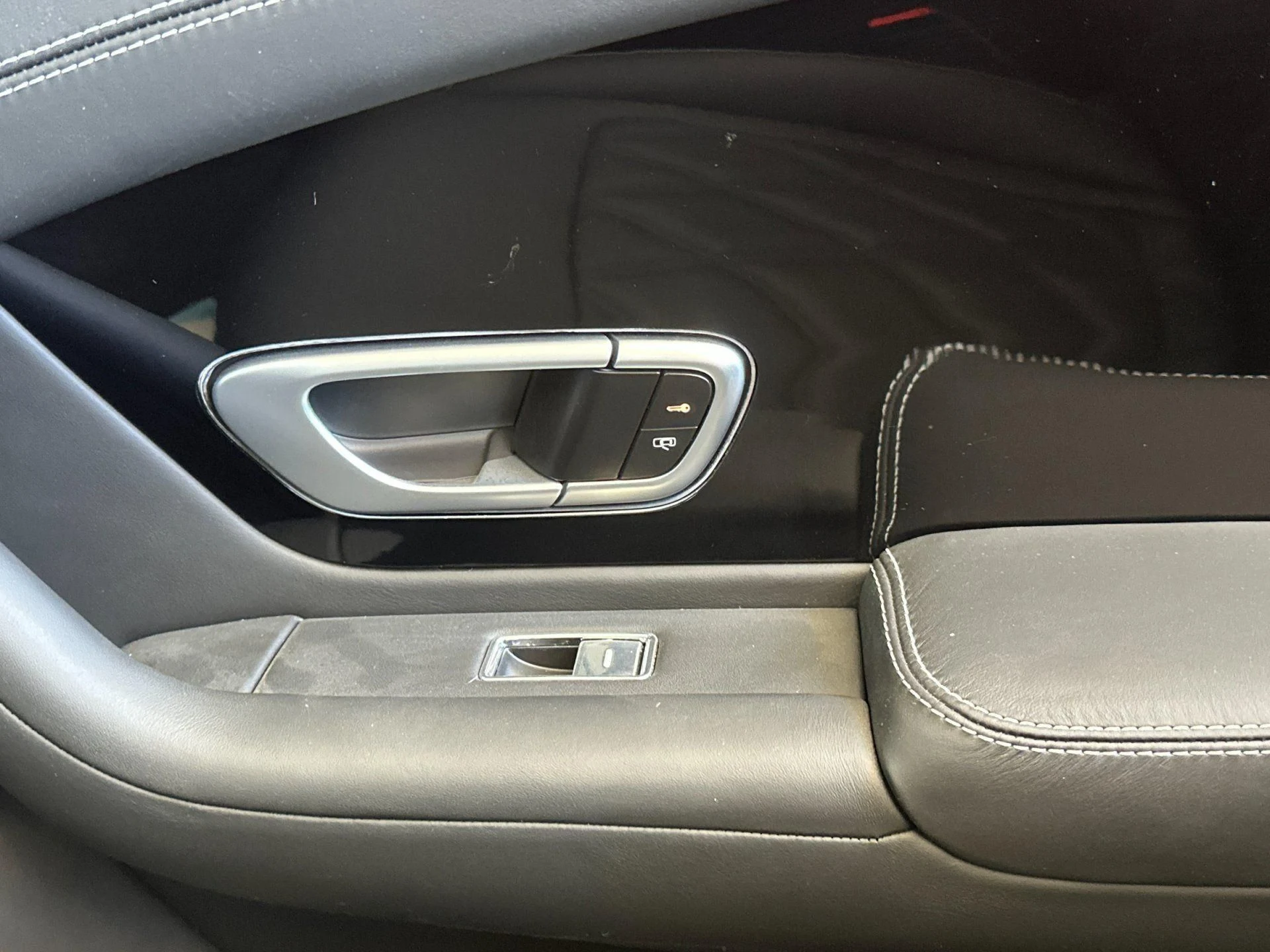 mph017_446437977_Used_2014_Bentley_Continental_GTC_Speed_1784105473_fd549b6a65