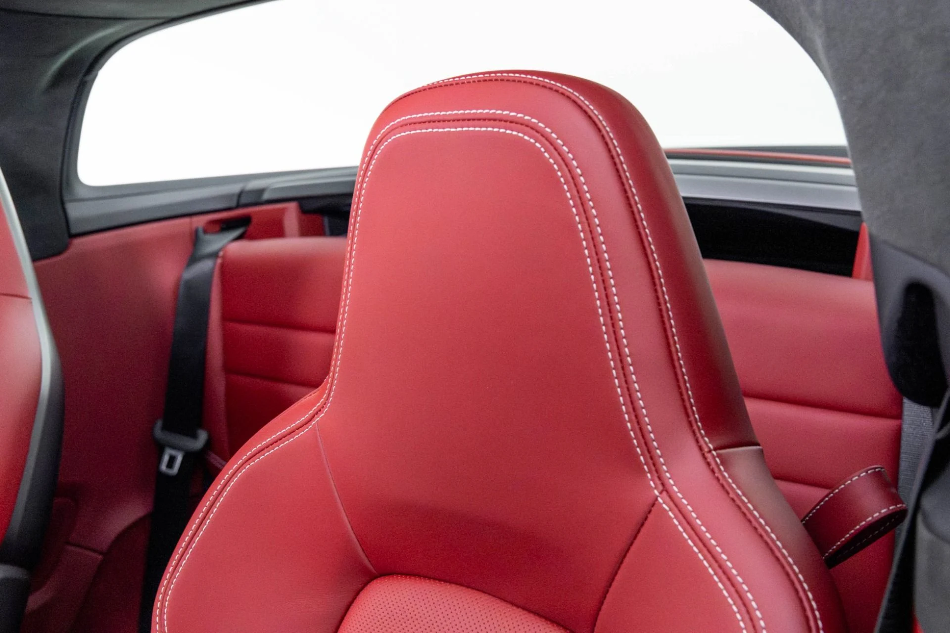 mph017_457713848_Used_2023_Porsche_911_Targa_4_GTS_1762298426_2a560d2402