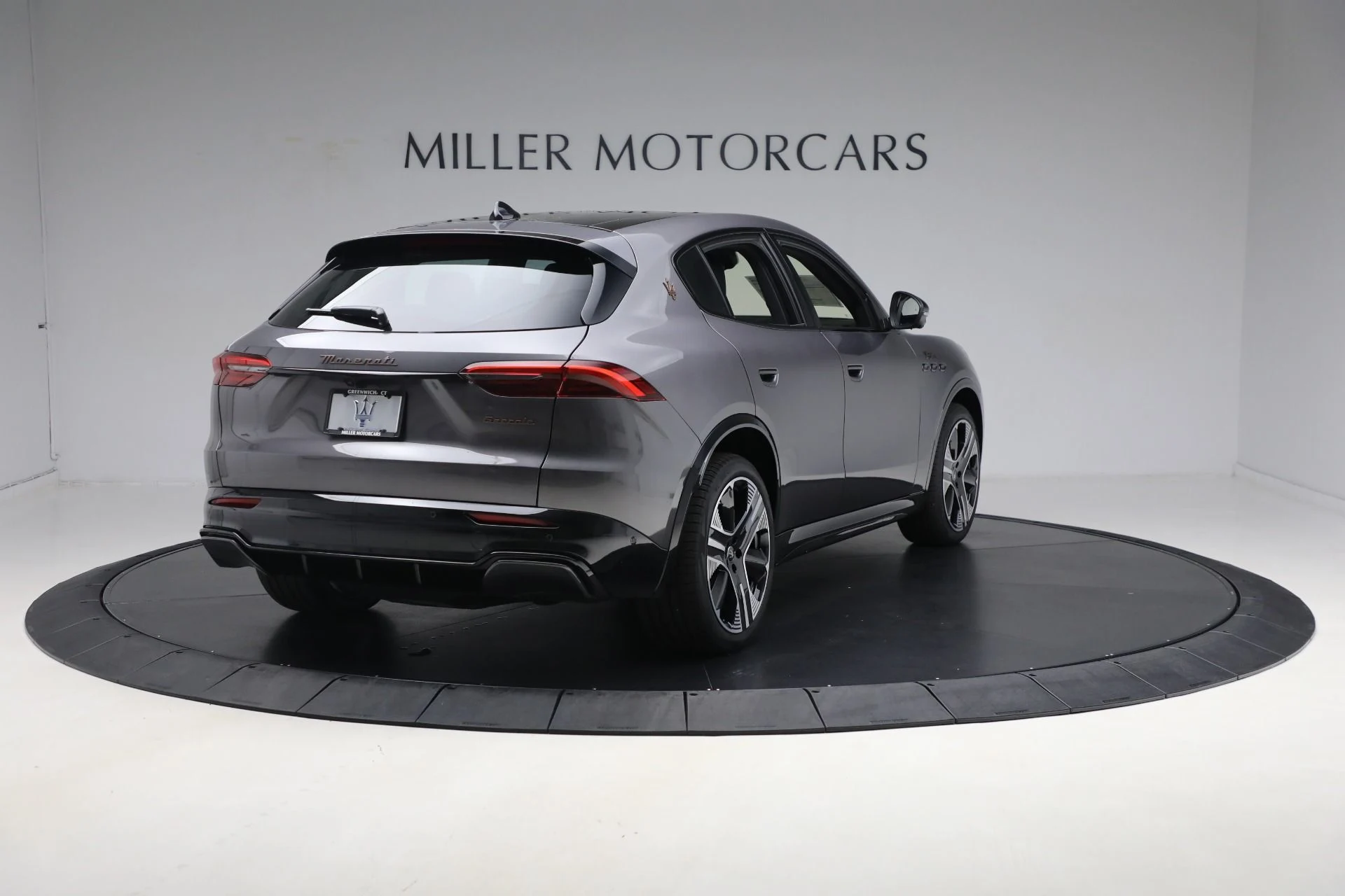 mph017_458611641_New_2025_Maserati_Grecale_Folgore_1ba2ad2a33