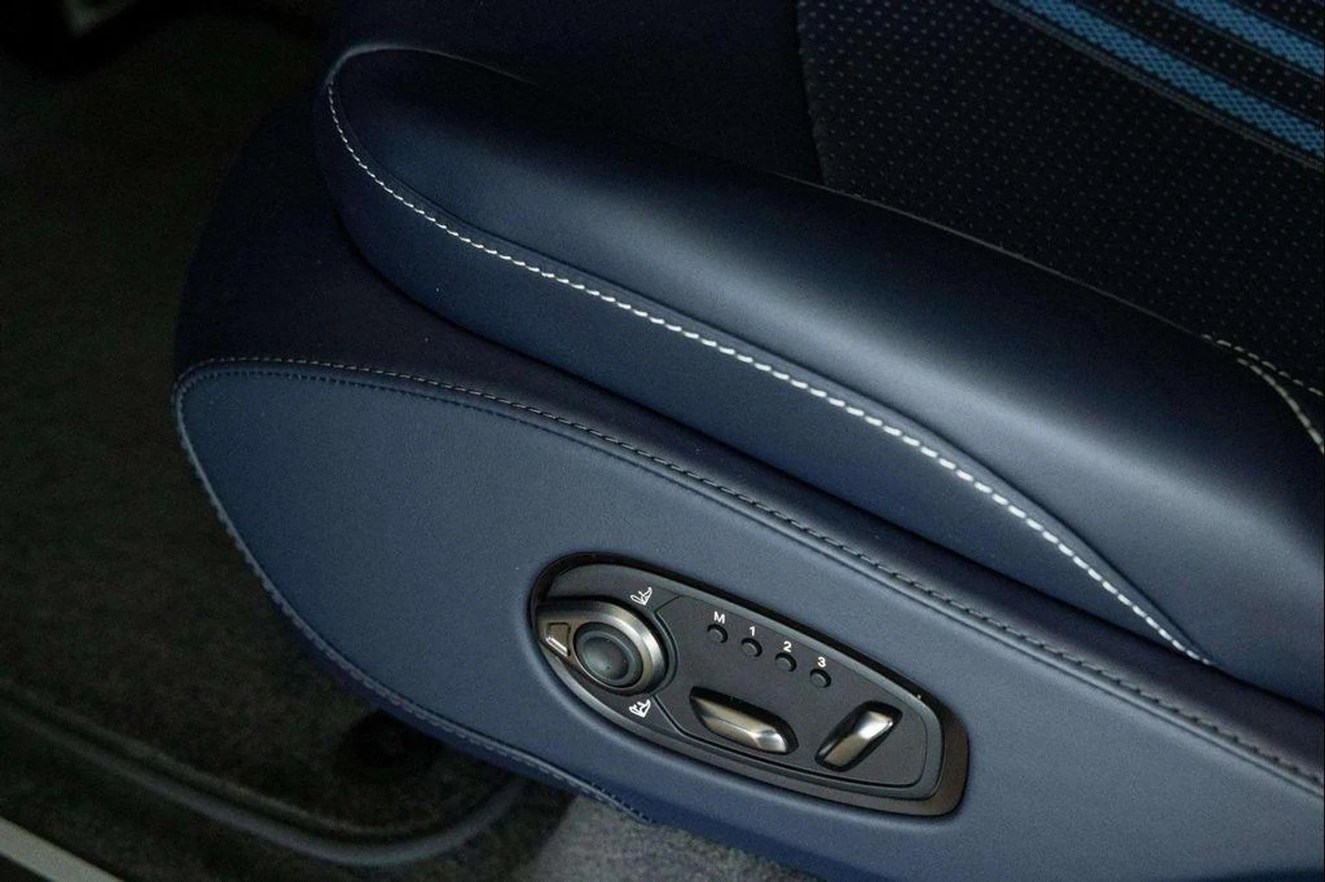 mph017_460666927_kh7gpk1_VOUH_pprry_Sb_L_Ws_EBP_9_Y_108f43579e