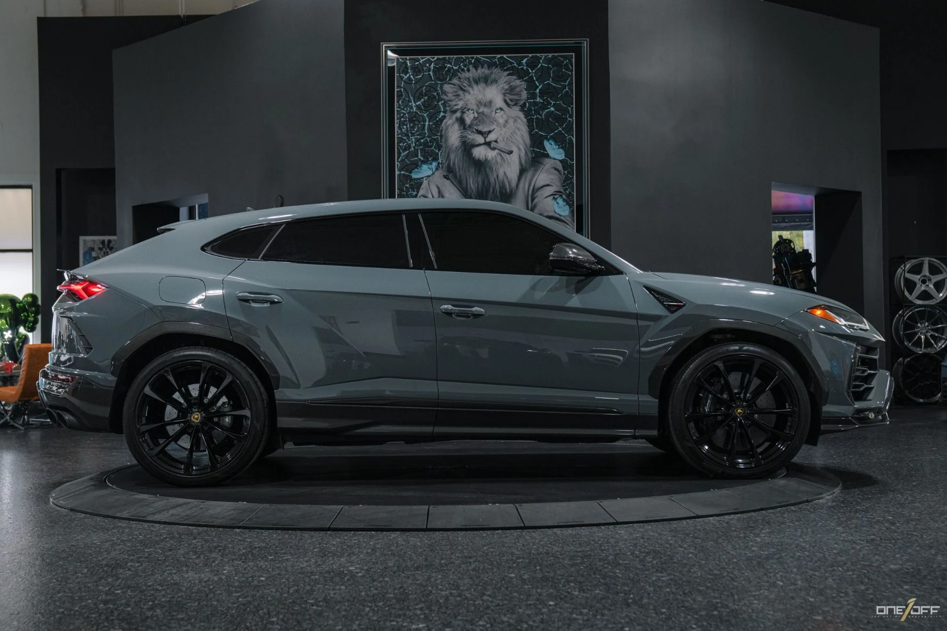 mph017_475990405_Used_2022_Lamborghini_Urus_306_K_MSRP_ALL_Carbon_Grigio_Telesto_Paint_1752782699_14ff8fd166
