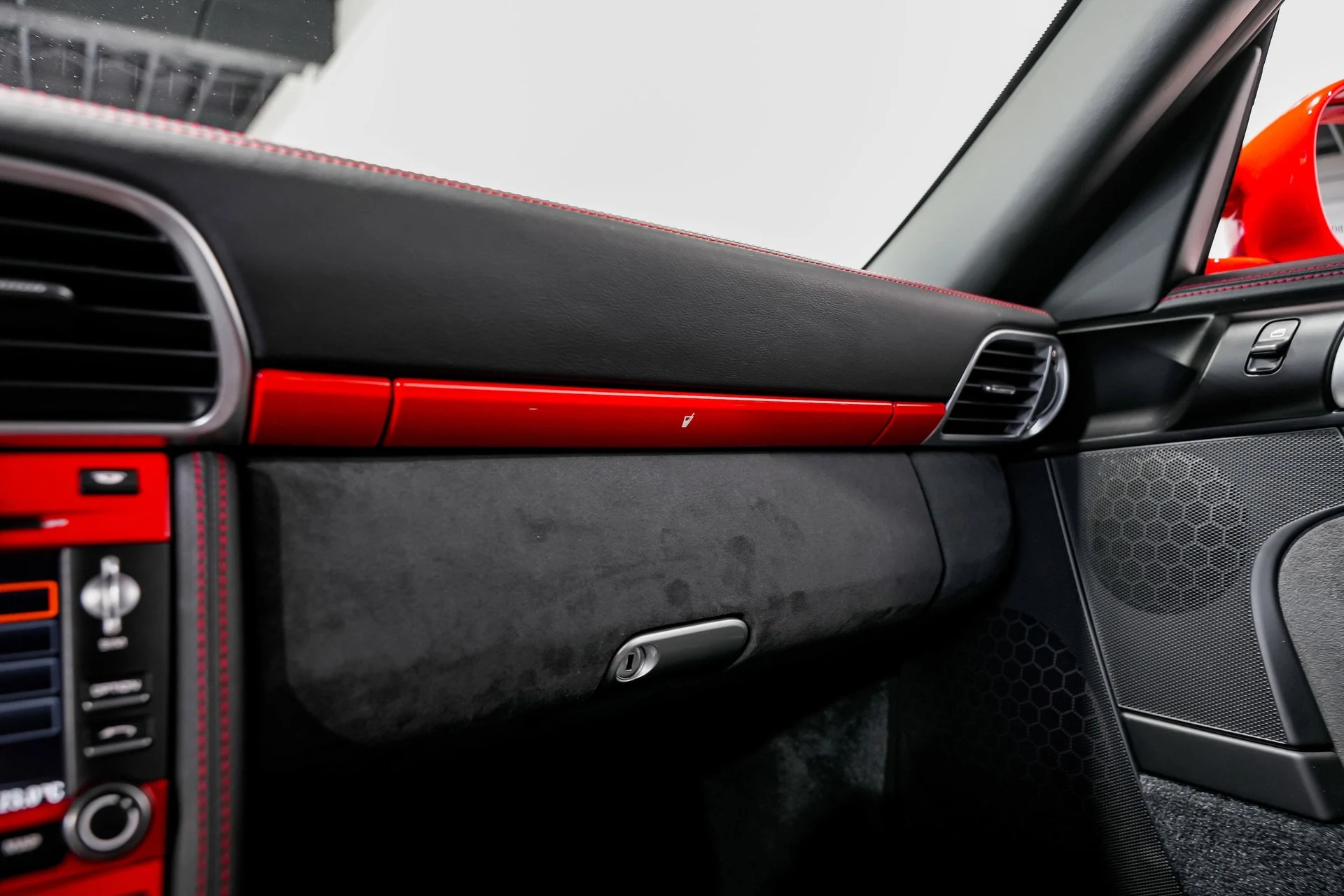 mph017_476703992_27de4395444b6842328d5876bd82cc63x_402af1944f