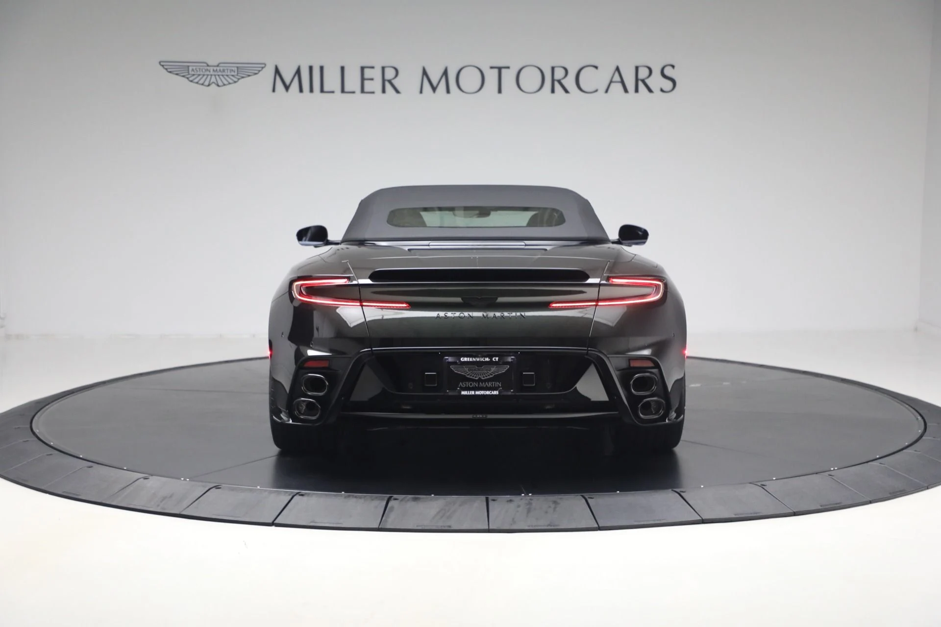 mph017_477944983_New_2026_Aston_Martin_DB_12_S_Volante_1787328919_0e2a7be127
