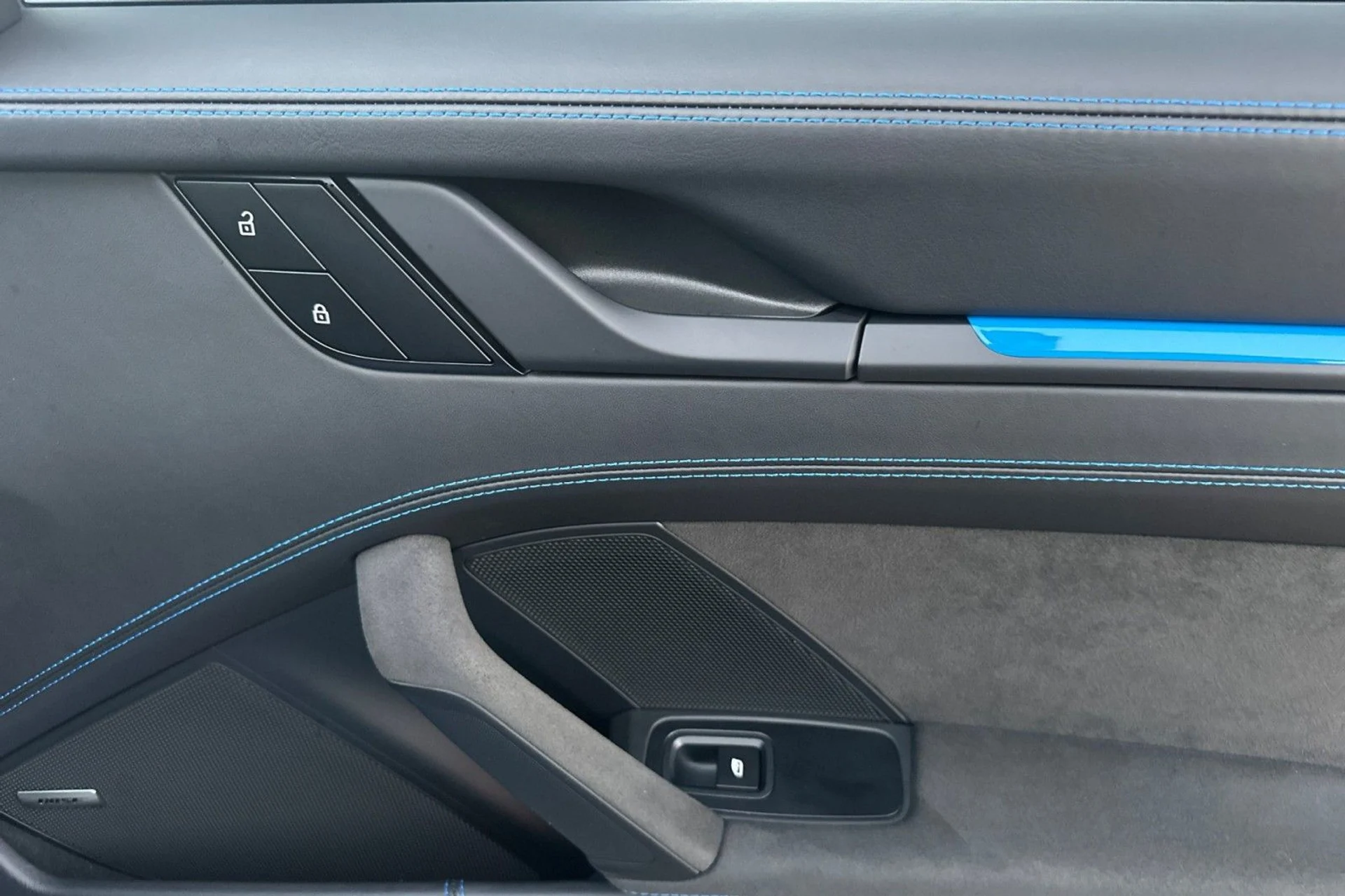 mph017_494011144_2624234bec0be8e6a955ee9cd8b56b8b_9840dbe8ab