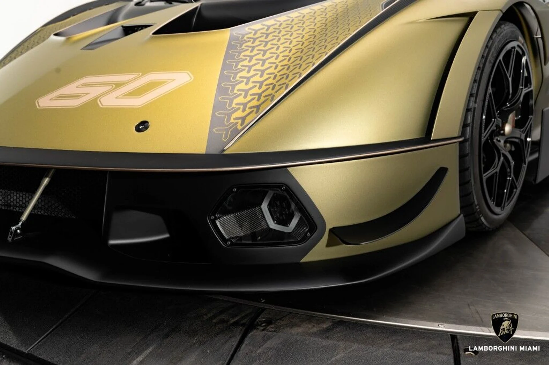 mph017_500934821_a2a0f10f994a21b952a92b40fcfc30d8_6129621e15