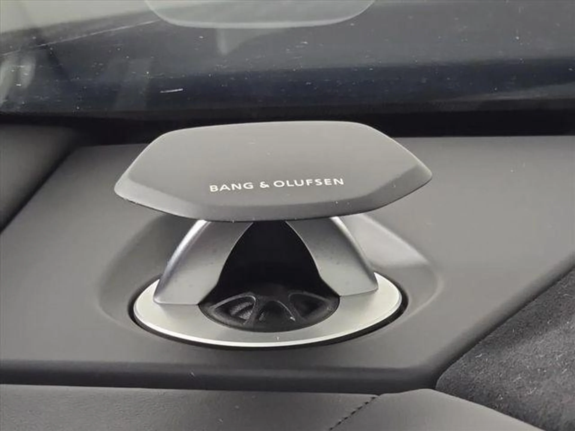 mph017_501398148_k_I_Jmmd_Dq9rd_UD_1_J5a8fb0_Wcc_Tc_f0f5b8513e