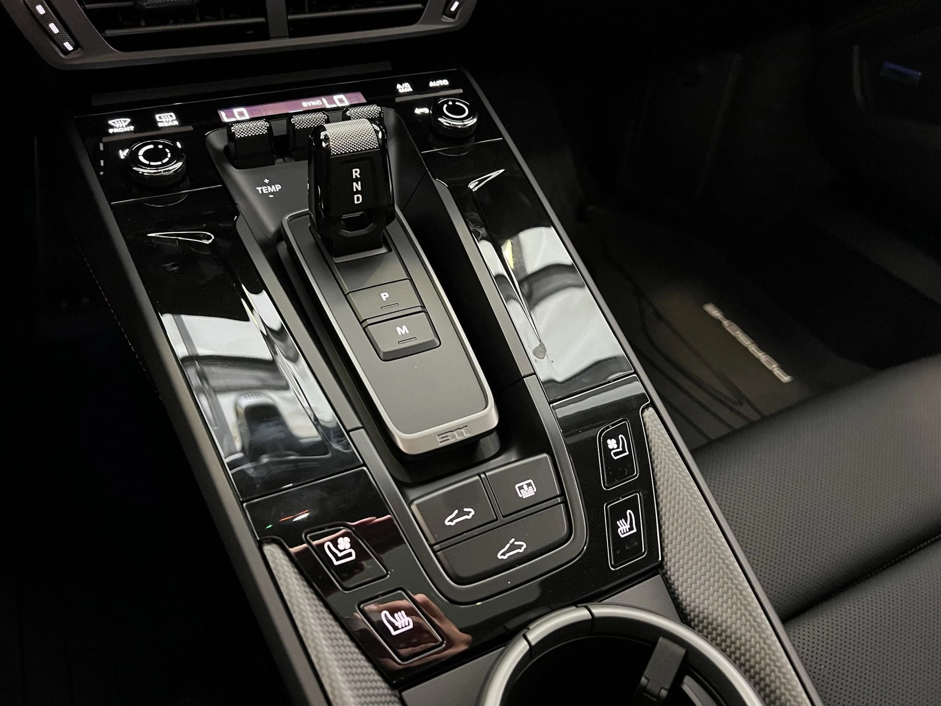 mph017_508618198_6ed8fc86b9afc7069b9c66d6d1deb61ax_8ef5230dd2