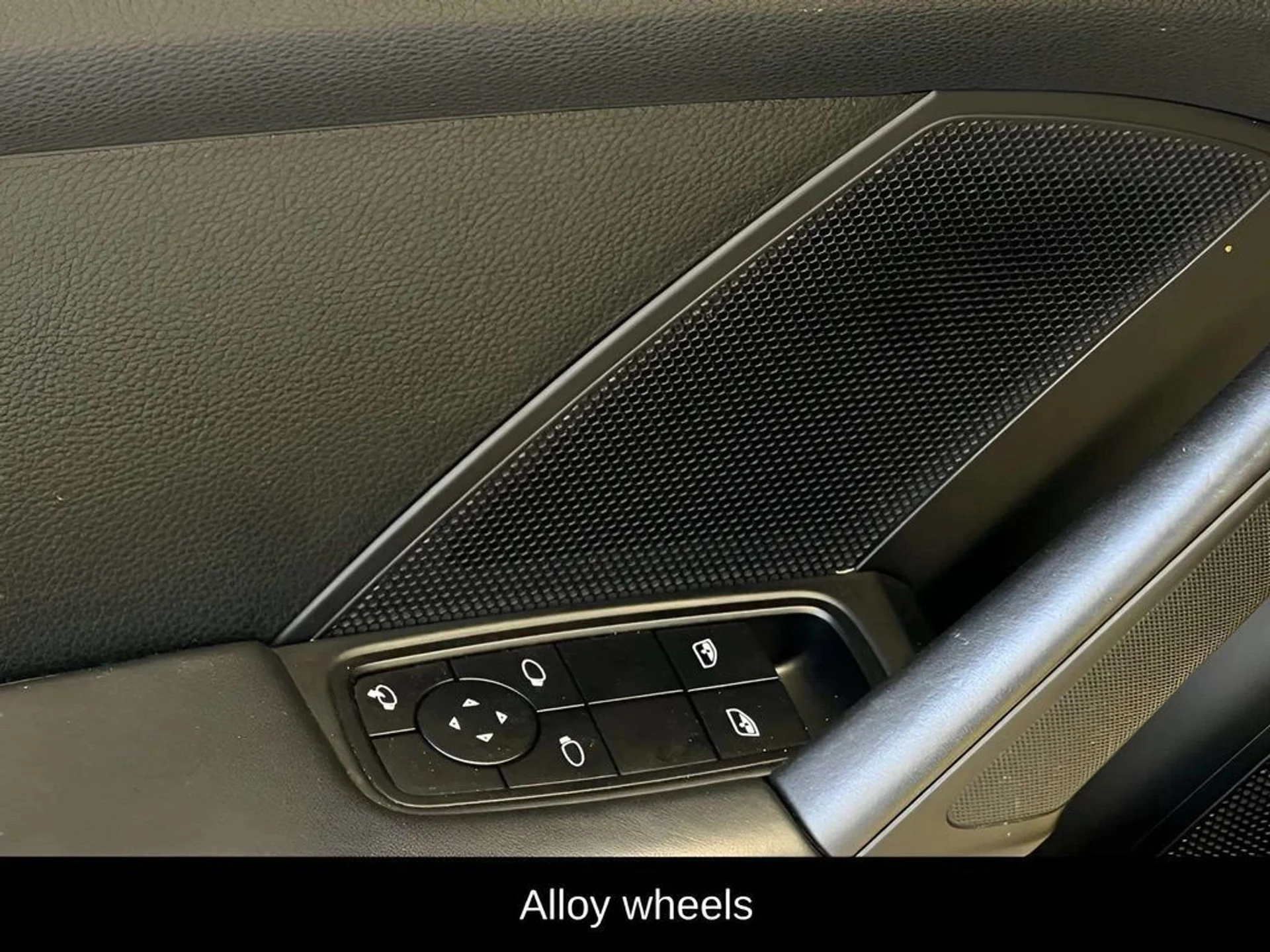 mph017_510936586_0k076i6a7kz84yjk4nlljqn5skyl_64990382bb