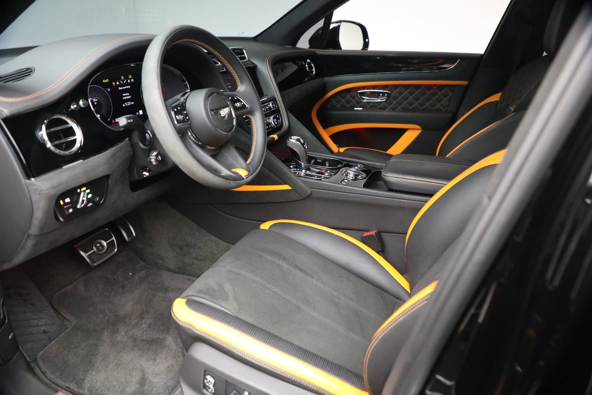 mph017_511340110_Used_2023_Bentley_Bentayga_Speed_1769469912_dabe2736e7