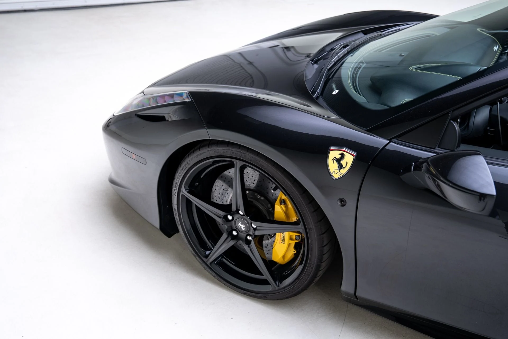 mph017_512778965_Used_2015_Ferrari_458_Spider_1768509966_9964f48da0