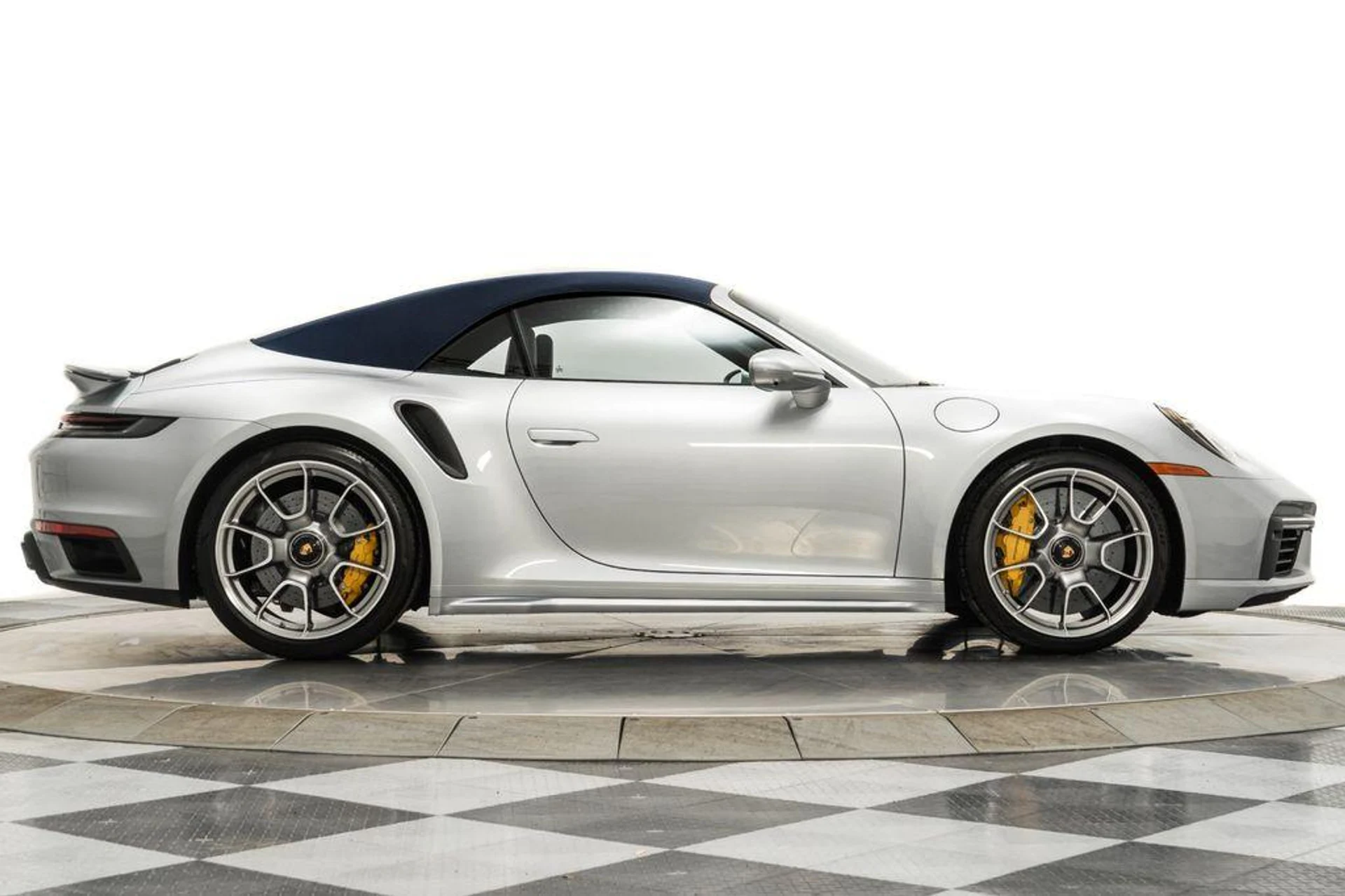 mph017_516828022_dce_Ob52f_6_L_or_T_4_SN_2_AVD_Cq_Q_e3e66a1fc7