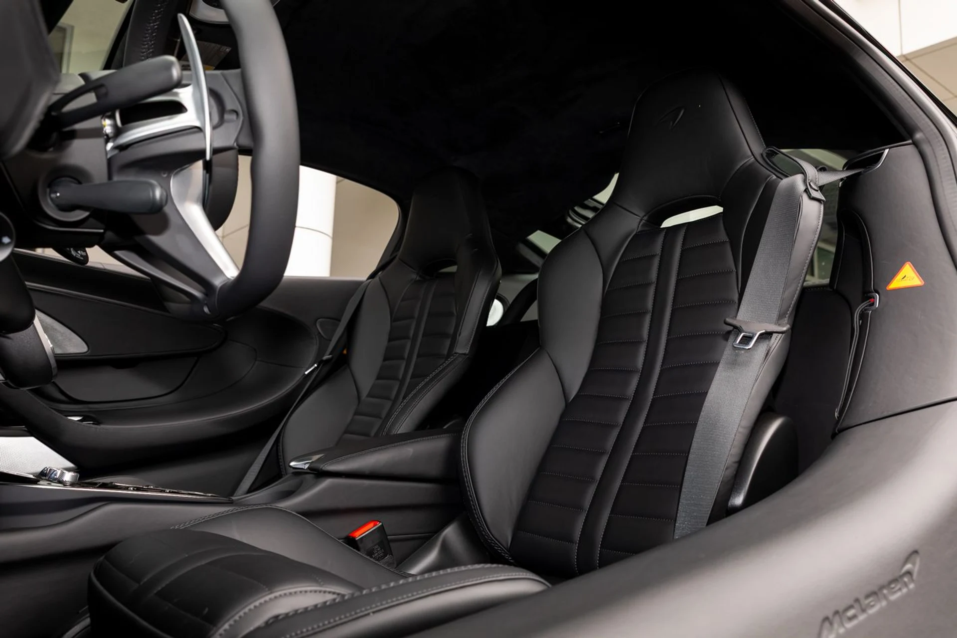 mph017_521863435_555_p18_l_2d5e3f5597