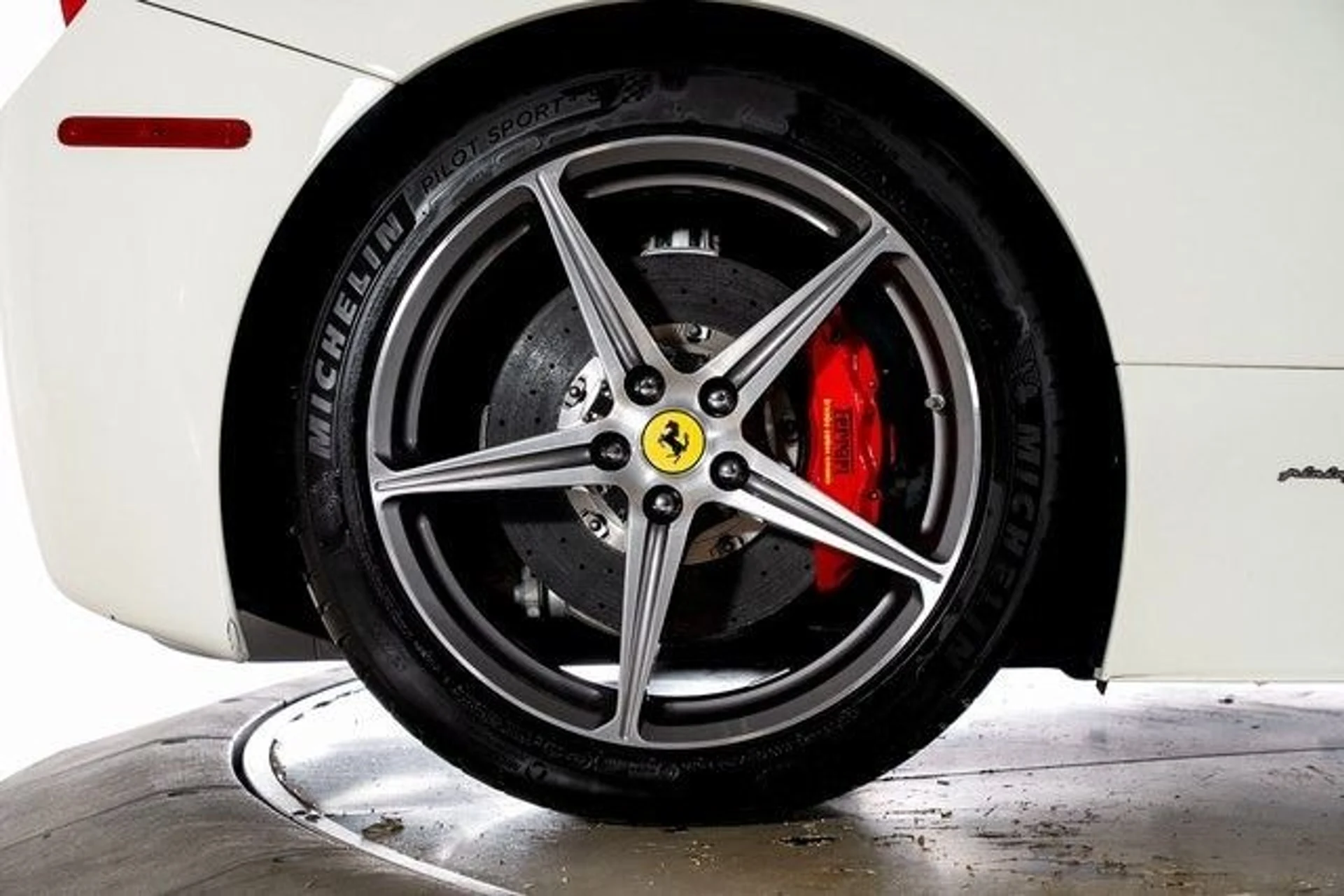 mph017_524290238_57f1b57439457bc87d8d2294be99a686x_da0dca07a8