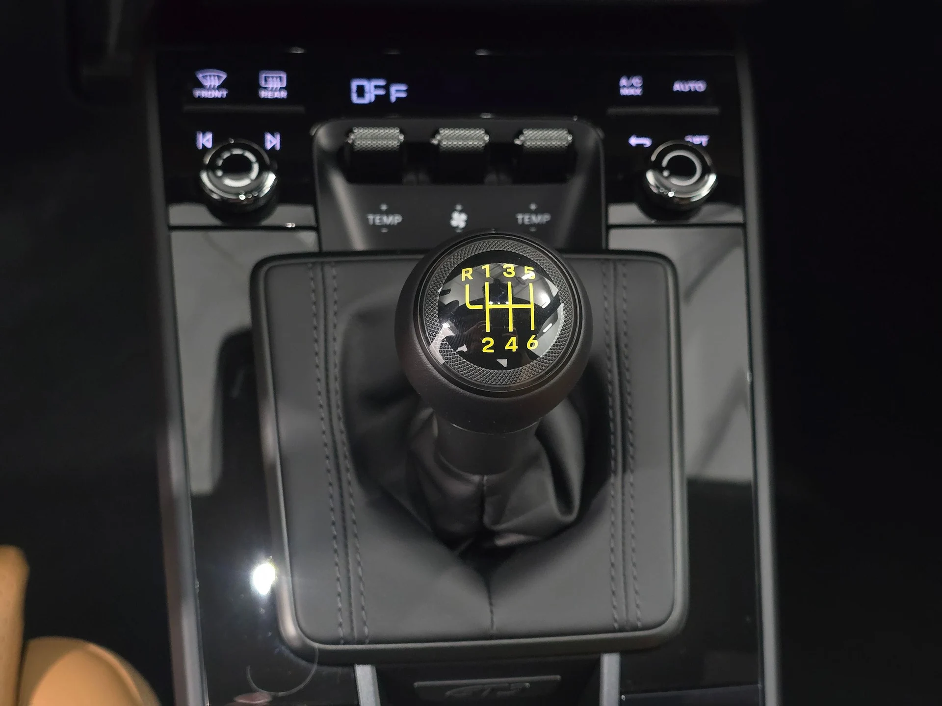 mph017_5247531_4dfddee436d96304453e5a0e56db7d50x_ea6e84c006