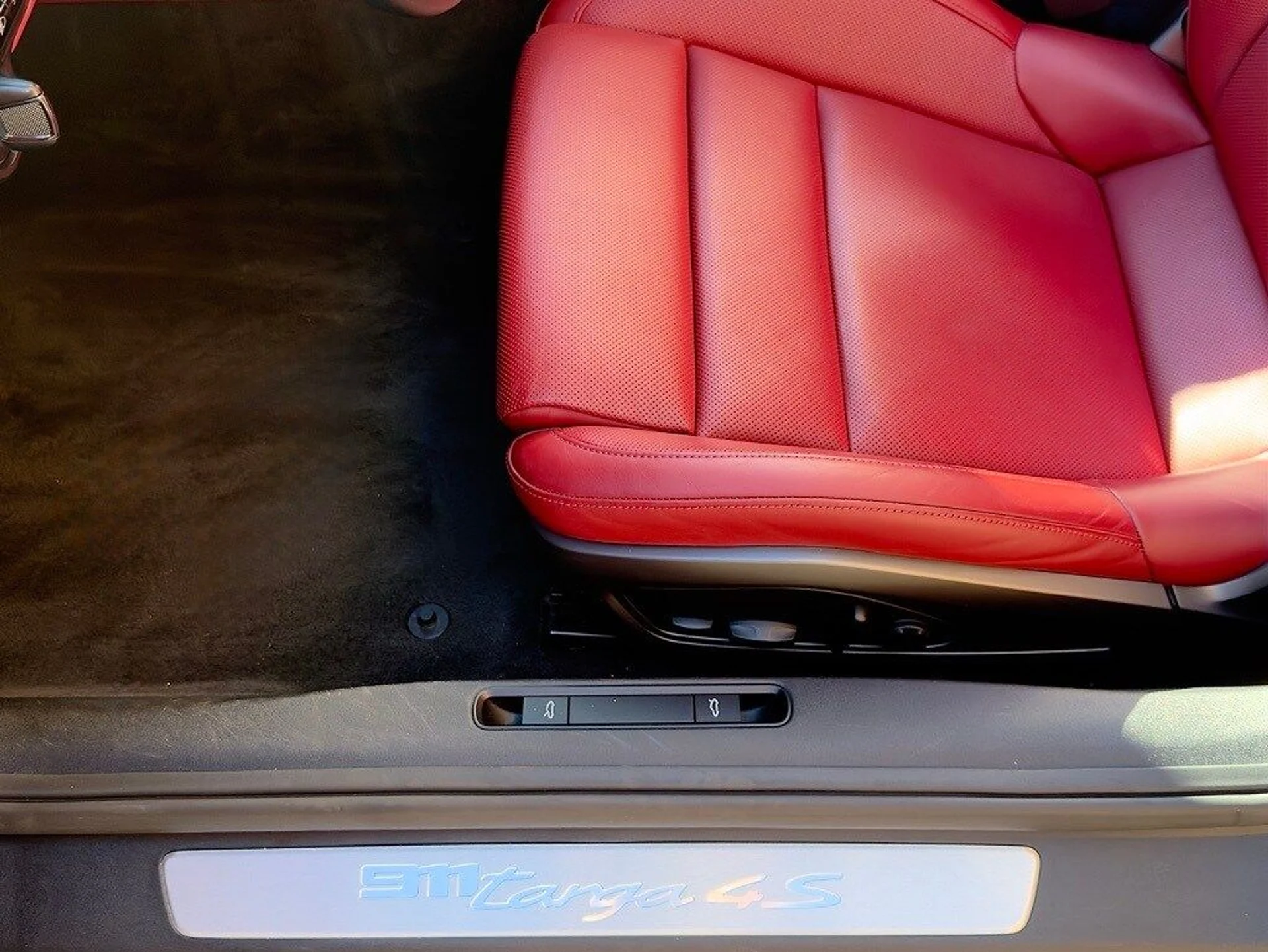 mph017_525534550_c335e534dee8945514f44a2729fb7f1bx_6c042f2a57