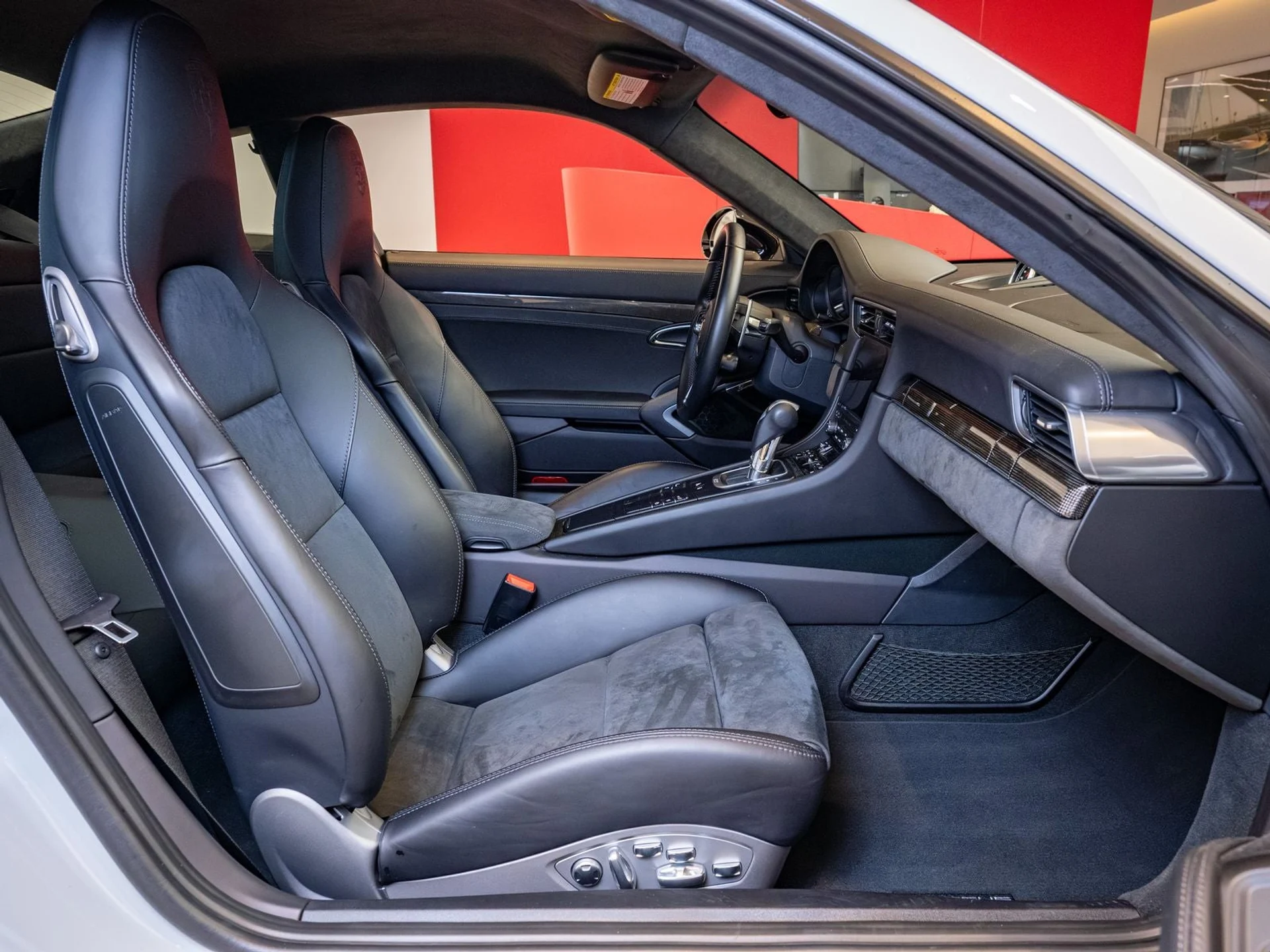 mph017_526460002_18_a4d6b76beb