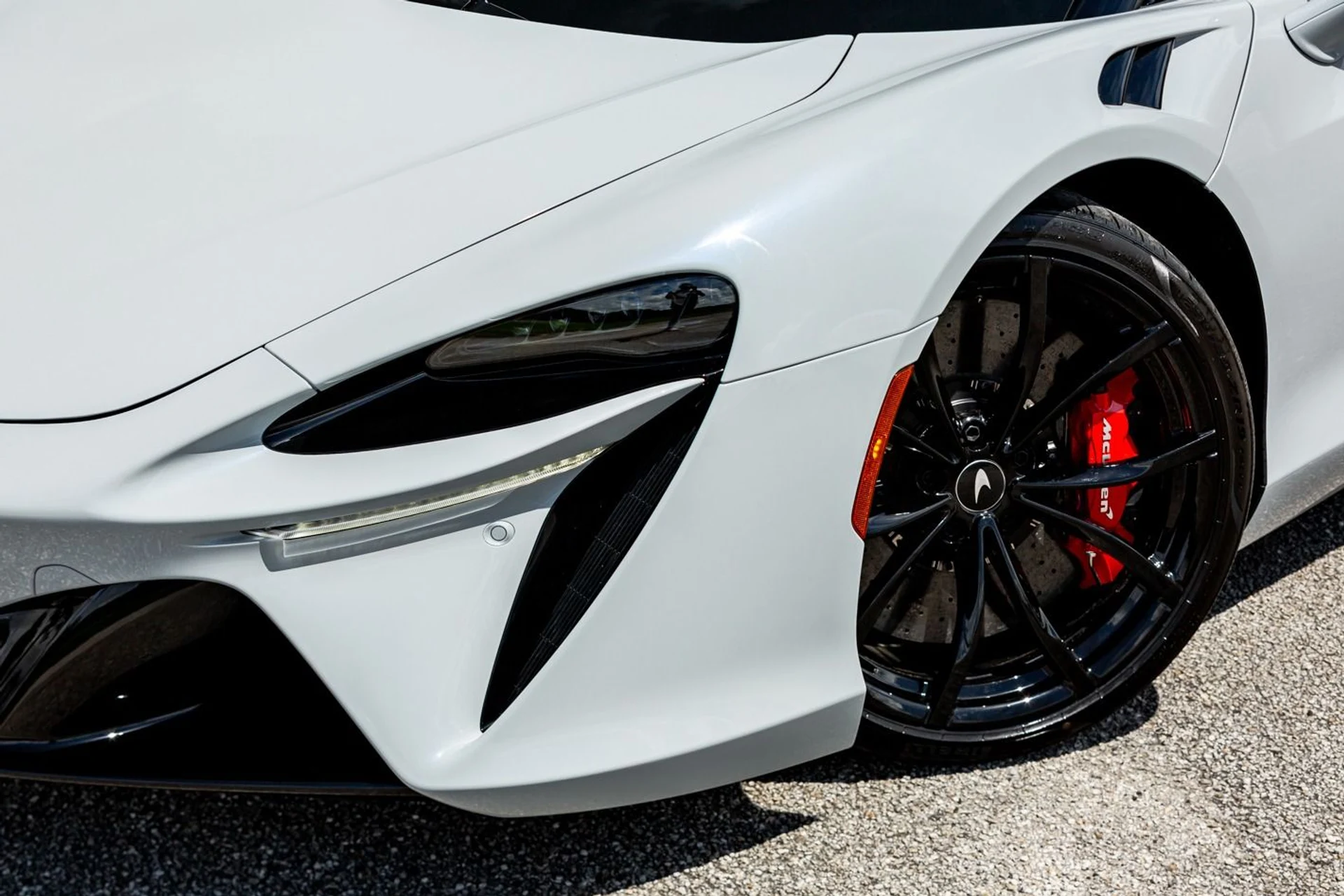 mph017_527763380_446_p18_l_1c16abd52b