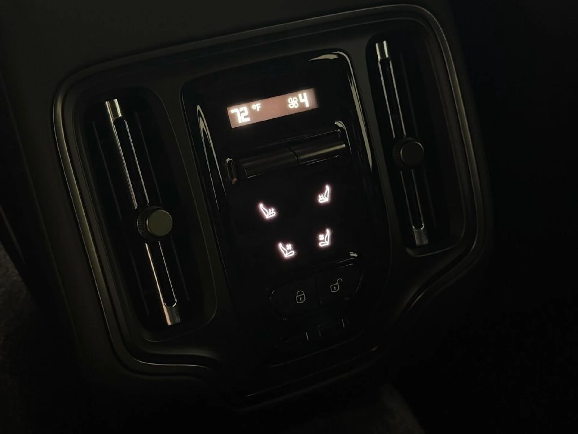 mph017_533165001_7xdwyu335x77rj9gaouspdkp8tl4_67c64a085b