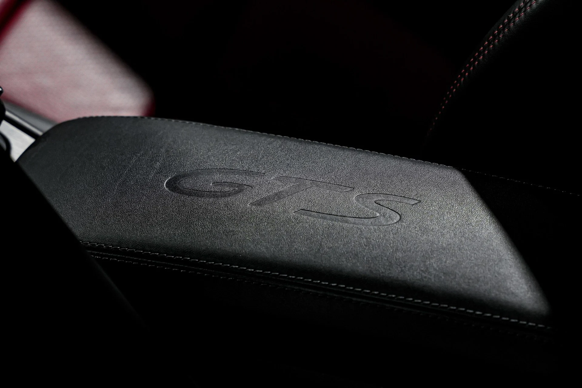 mph017_538172954_fe9b10133172a650bd60d9120c96842ax_def3363f56