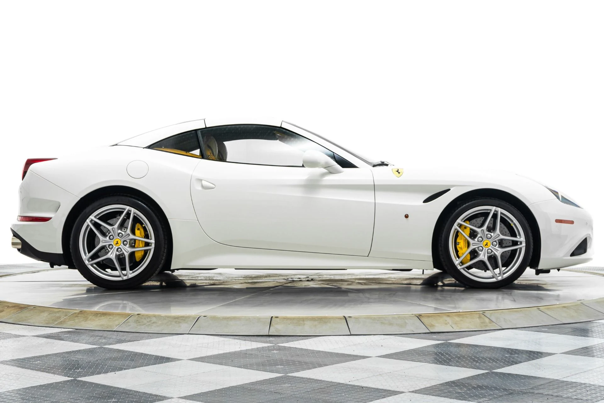 mph017_543094947_Used_2015_Ferrari_California_T_Very_Low_Miles_Daytona_Seats_Sport_Wheels_1774471674_69b9cb0ba6