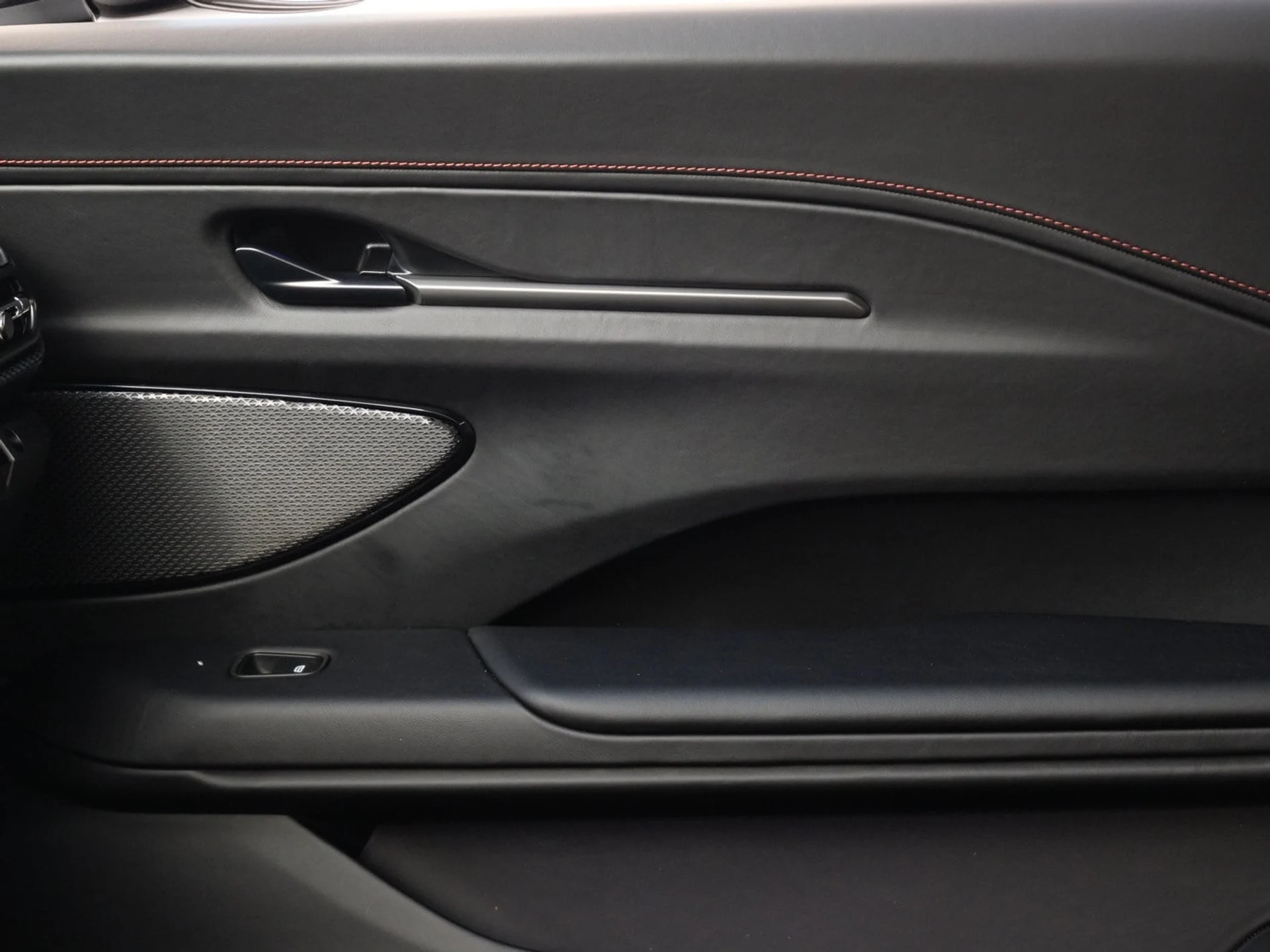 mph017_549161850_ee7cdc81019822f4846980fbdac1da90x_a3afb96488