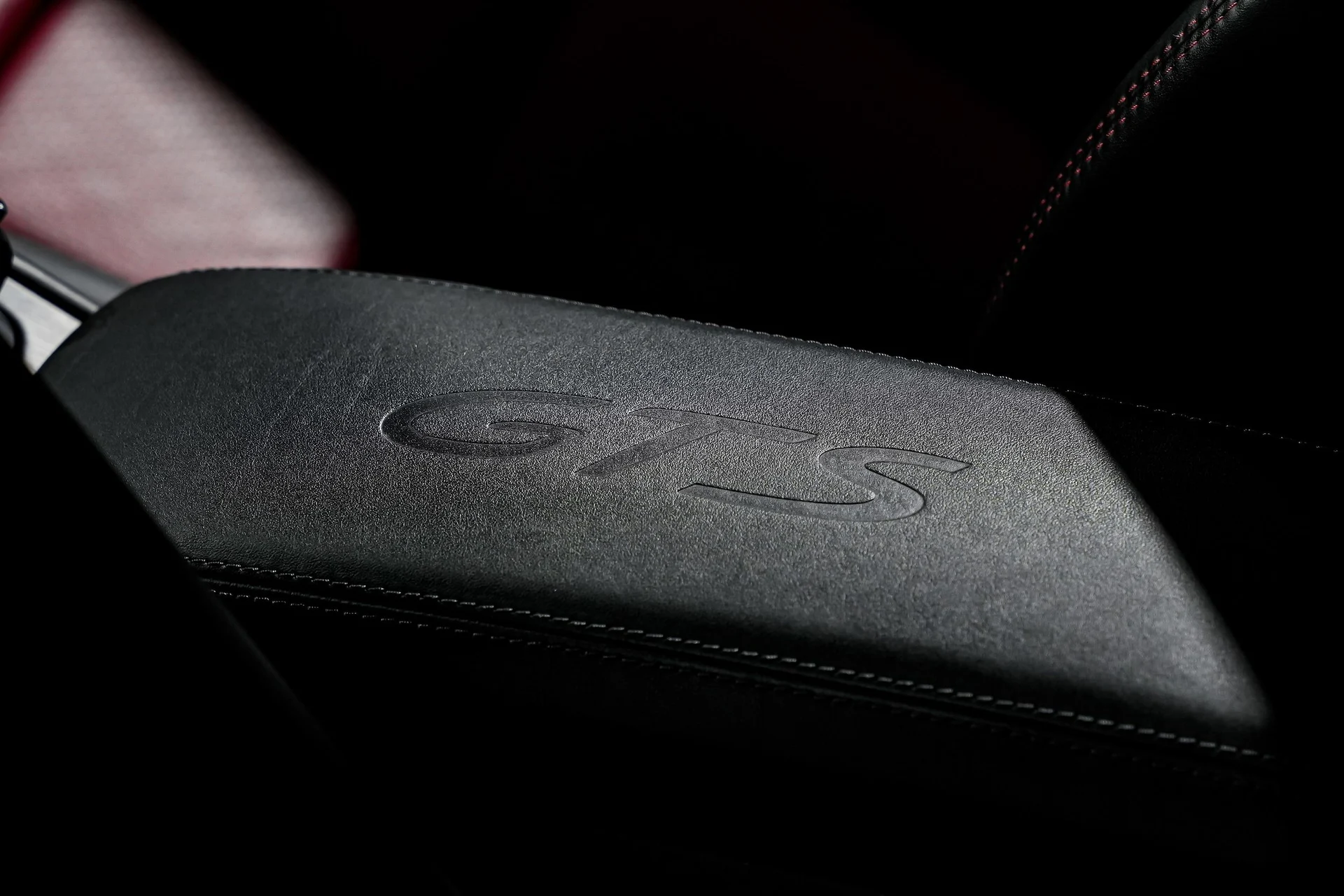 mph017_557743793_fe9b10133172a650bd60d9120c96842ax_5fab7656ce