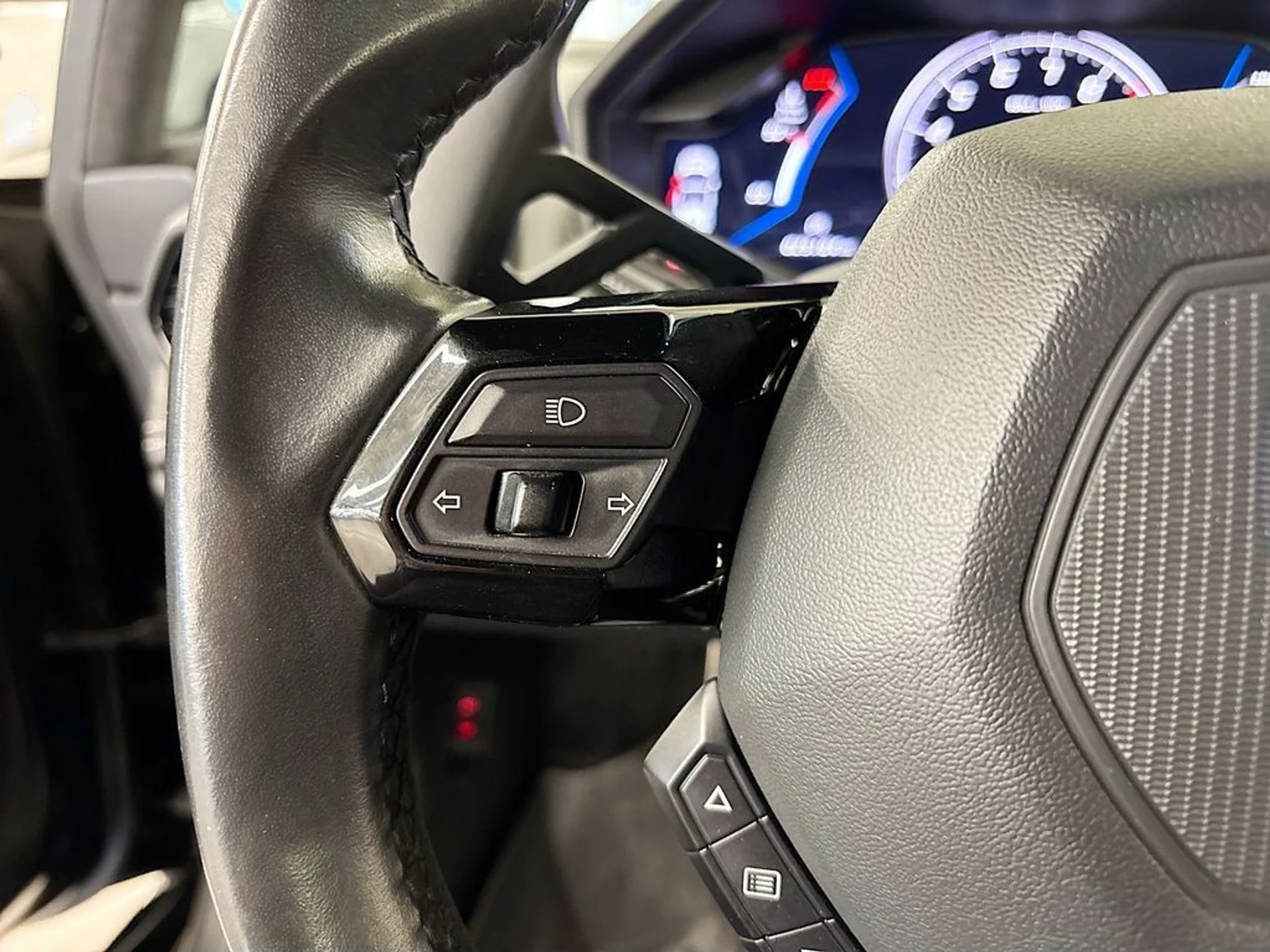 mph017_557820998_6a8f2b7ff17b299a5ff19cefbc9ea785_2a75470de1