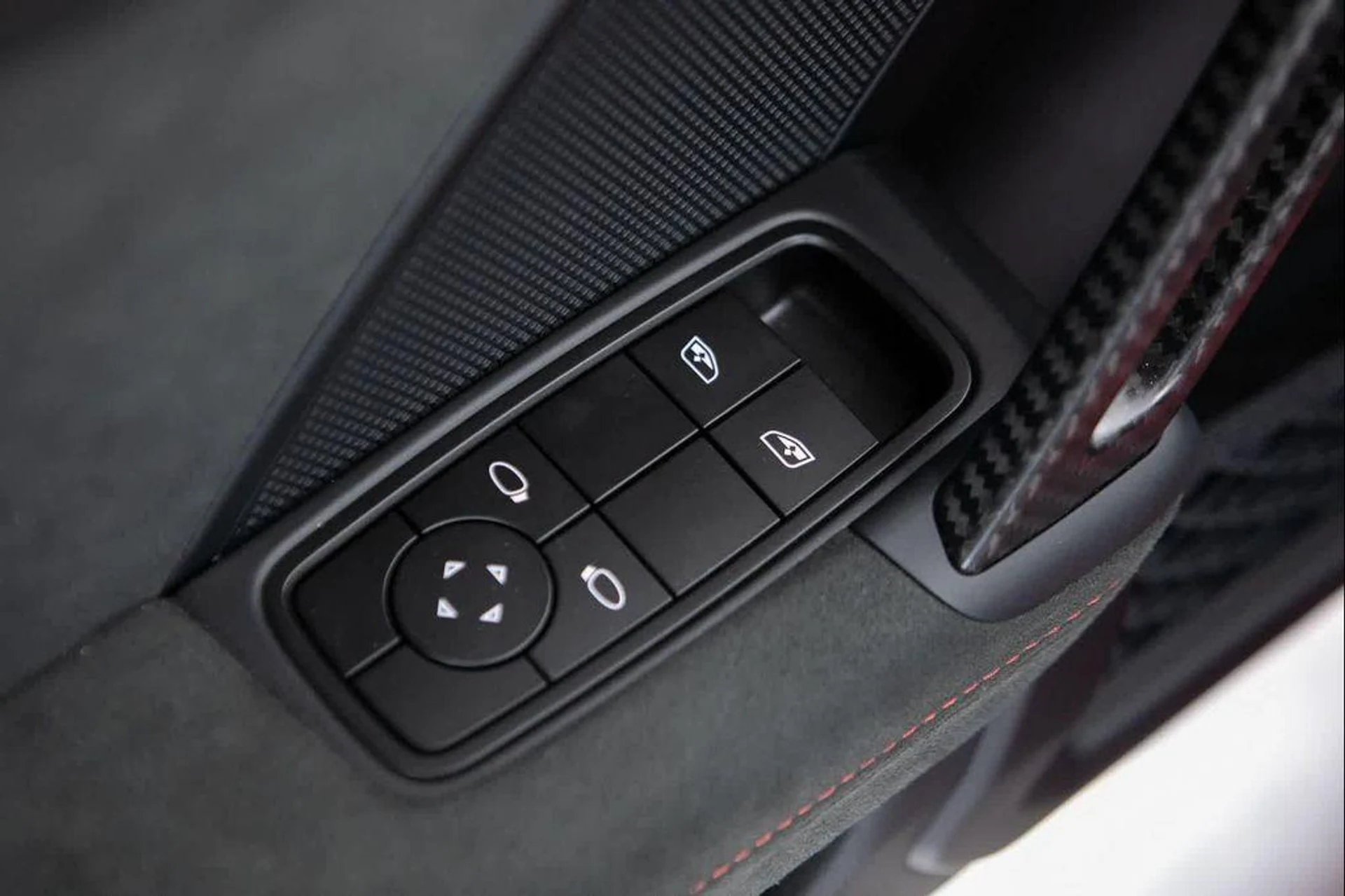 mph017_560514203_f8_Gp5obs_Hg6_L_Mw_Ya_Pj_HZ_0_Y9c_QF_4_144d584bf2