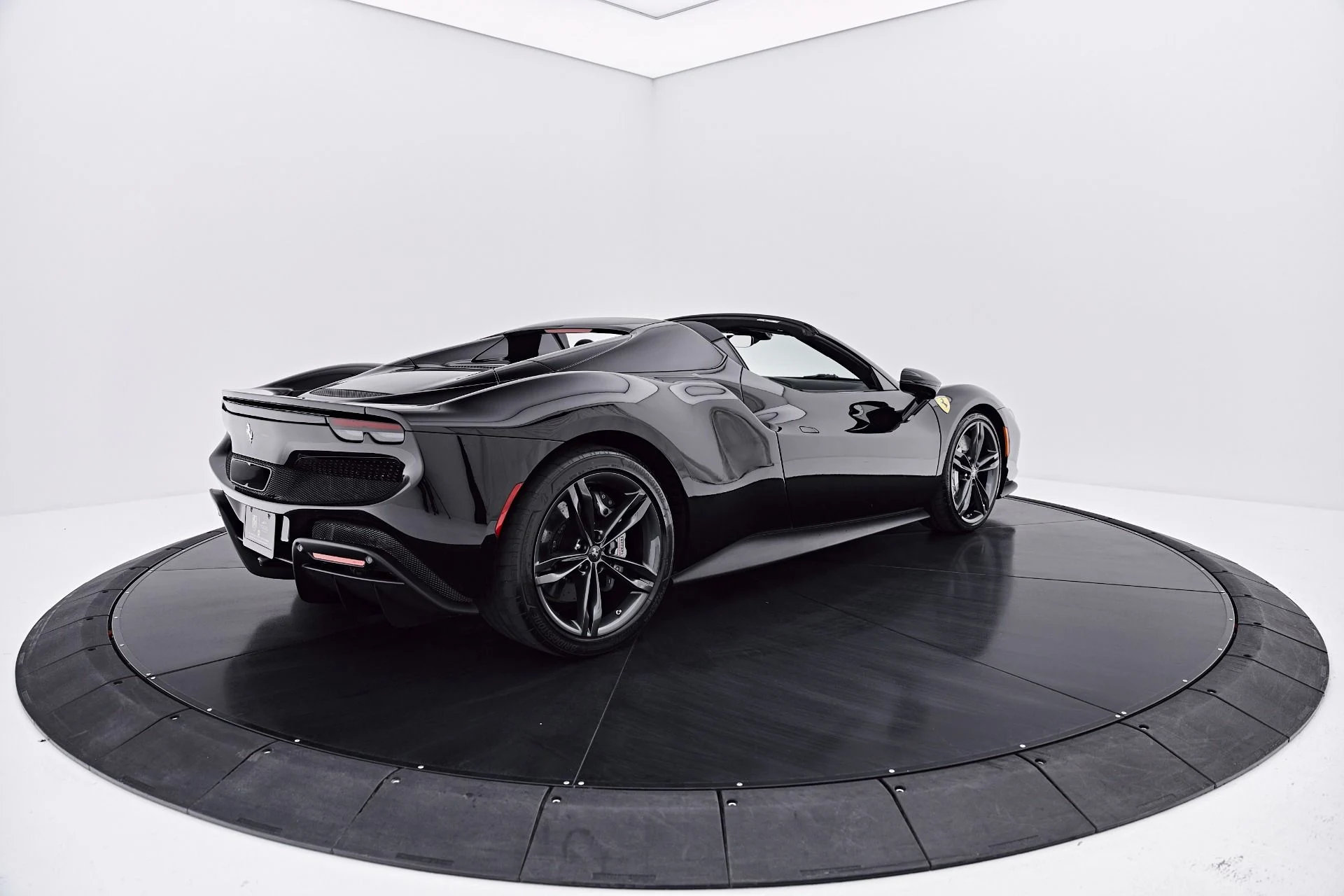 mph017_562164445_Used_2024_Ferrari_296_GTS_1787614495_6ac0b75406