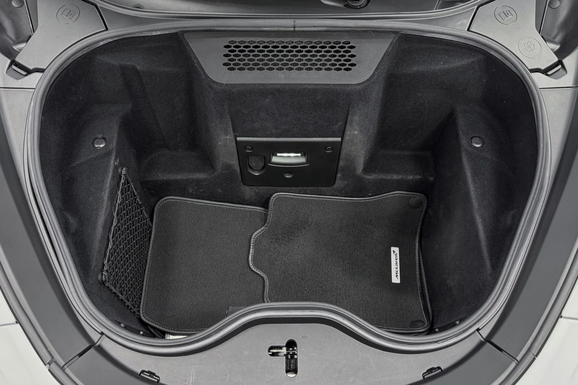 mph017_564323844_Used_2021_Mc_Laren_GT_Leather_and_Alcantara_Interior_Bowers_and_Wilkins_Audio_1785172366_88d05a6b6e