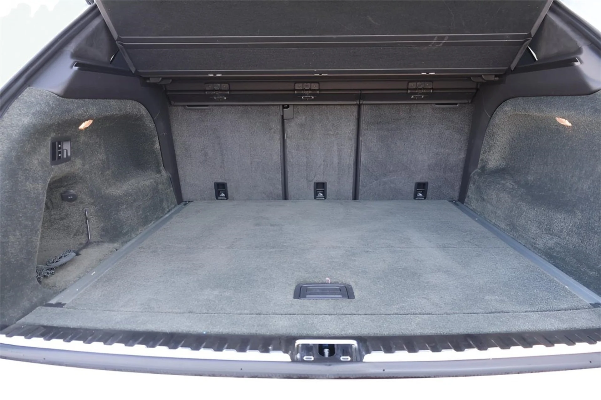 mph017_569318371_18_89b8b153f3