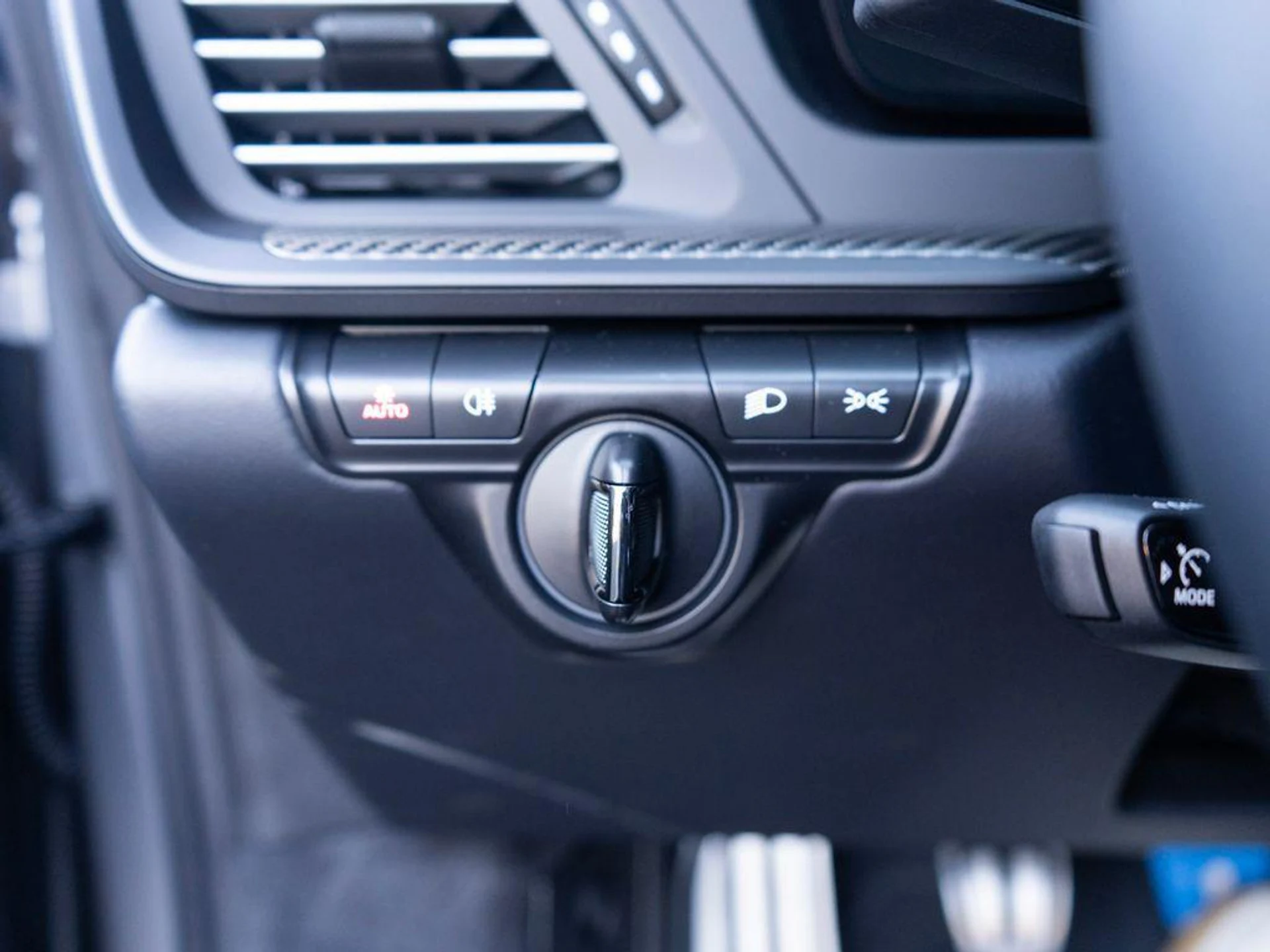 mph017_571099103_T0wm9b_Qq_KJN_U_Vs4v_As_Mz_ade_E0_ec76ce8536