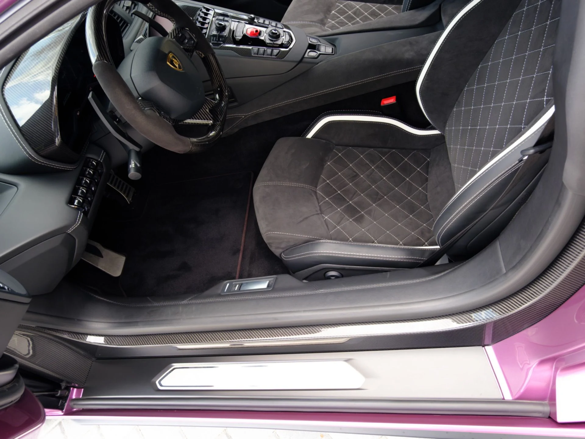mph017_575761012_Used_2018_Lamborghini_Aventador_S_1778520653_66739ad1ec