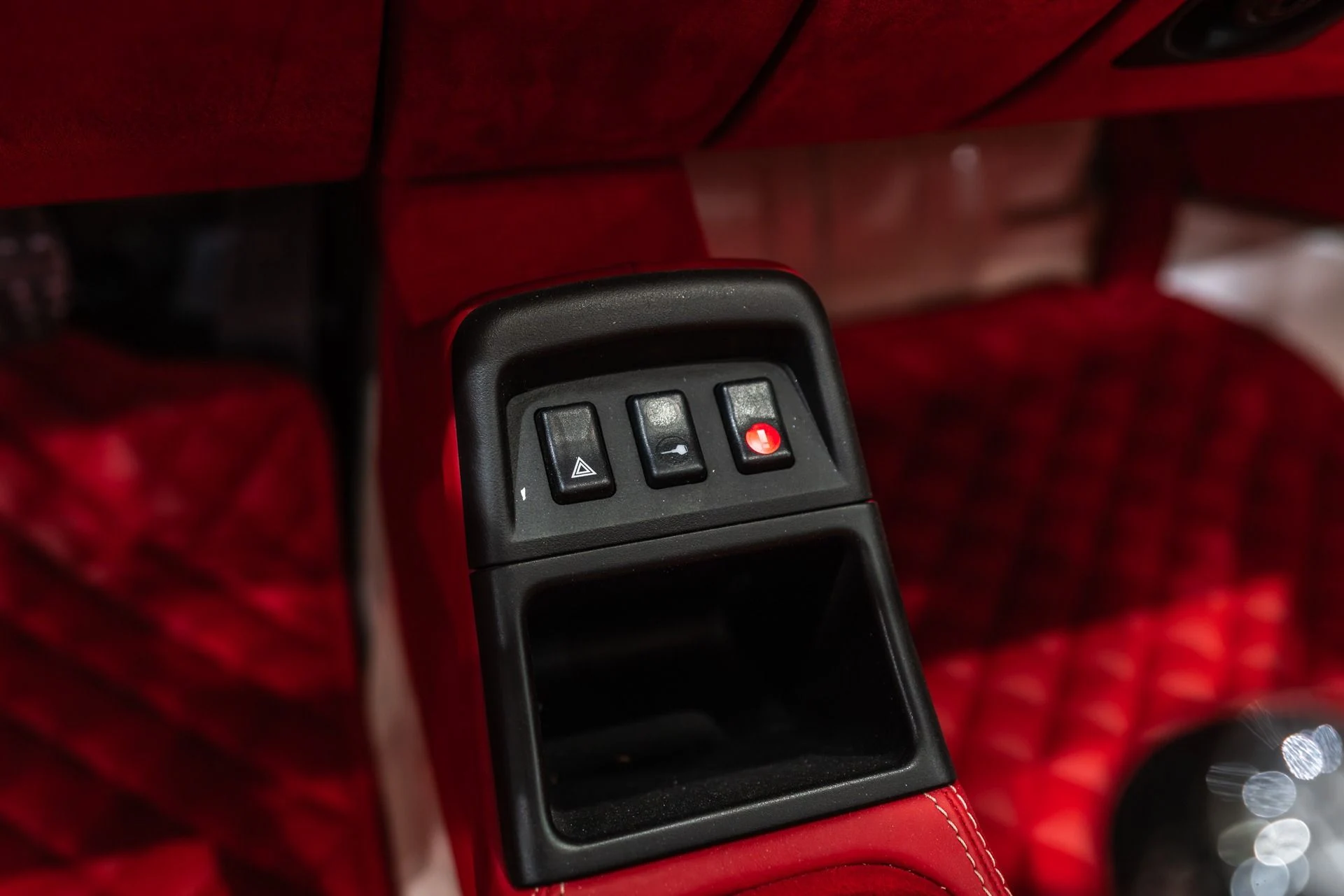 mph017_578551240_12739_p18_l_4bc1308903