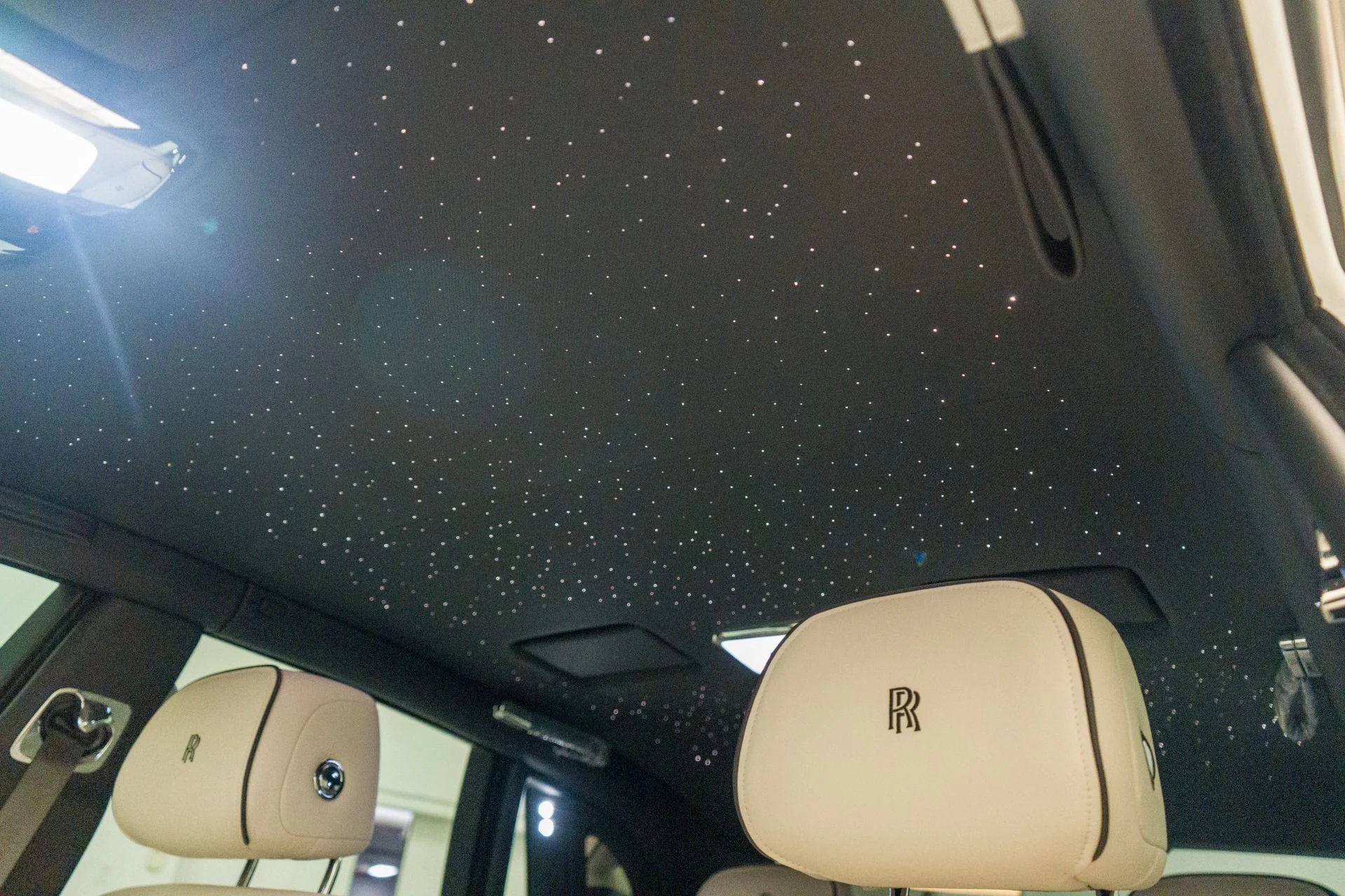 mph017_580570489_Used_2023_Rolls_Royce_Phantom_Shooting_Star_Headliner_Very_Low_Miles_1768421489_8ff6a1eaf3