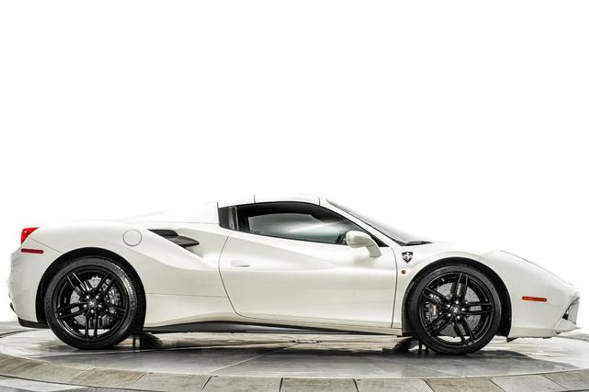 mph017_587384627_fo_Nx3_CA_6kt2p_A_Miz_Zs_Wz_P_k1ko_d1f6a82391