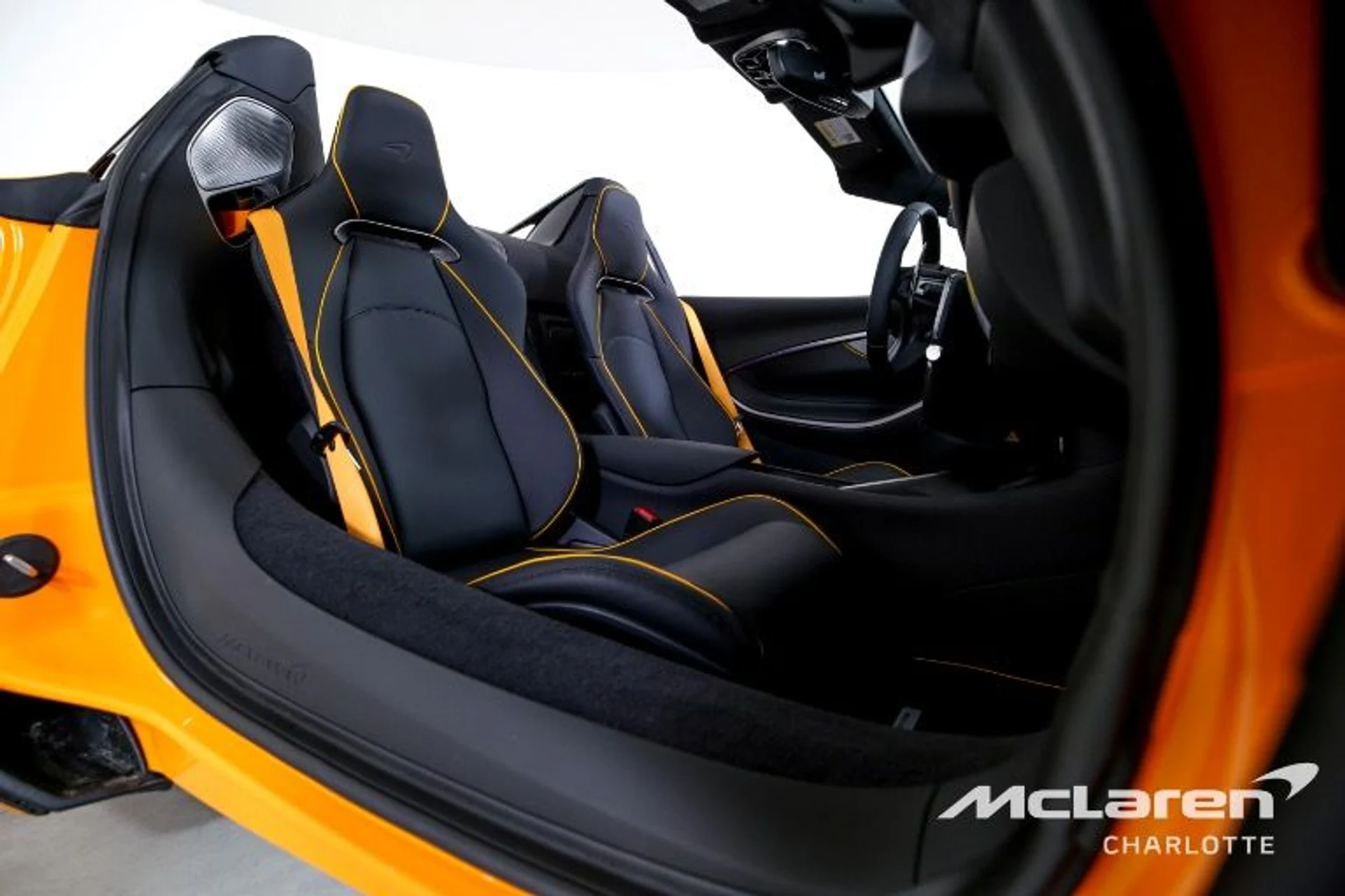 mph017_587530188_Used_2025_Mc_Laren_Artura_Spider_Tech_Lux_bbcb73fa74