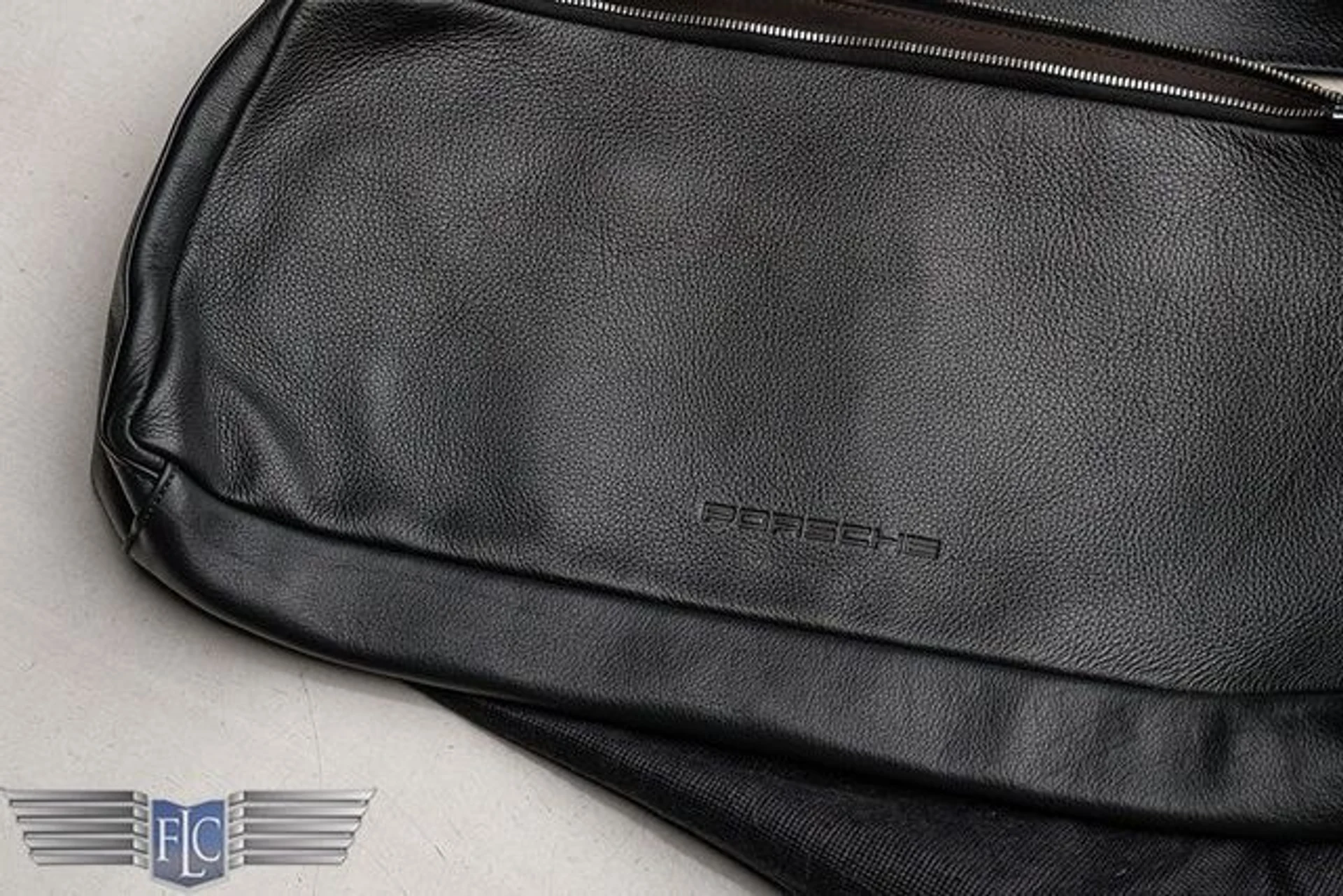 mph017_587719717_used_2005_porsche_carrera_gt_2drcarrera_9689_23058550_22_640_1cfc708529