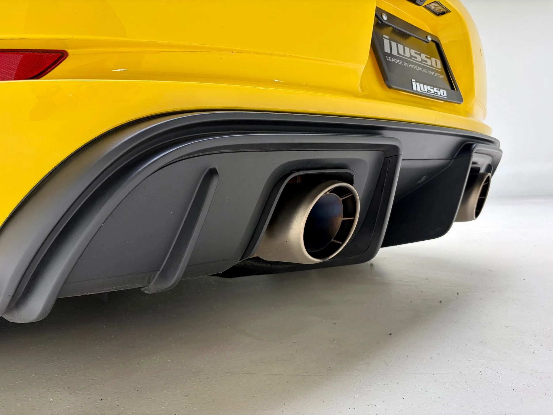mph017_590447_Used_2023_Porsche_718_Cayman_GT_4_RS_1777938805_89d3220385