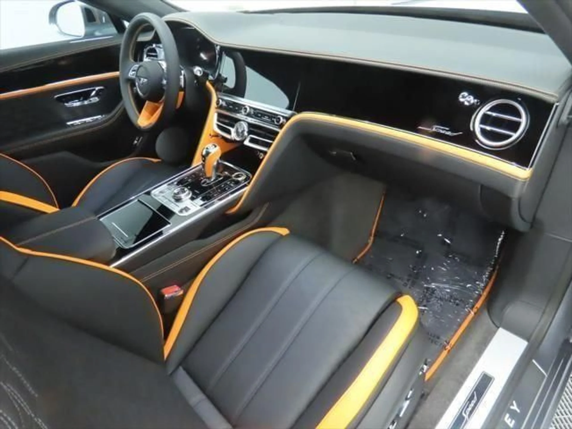 mph017_595196498_used_2025_bentley_flying_spur_speedsedan_8119_23018472_18_640_1bcf8d0756