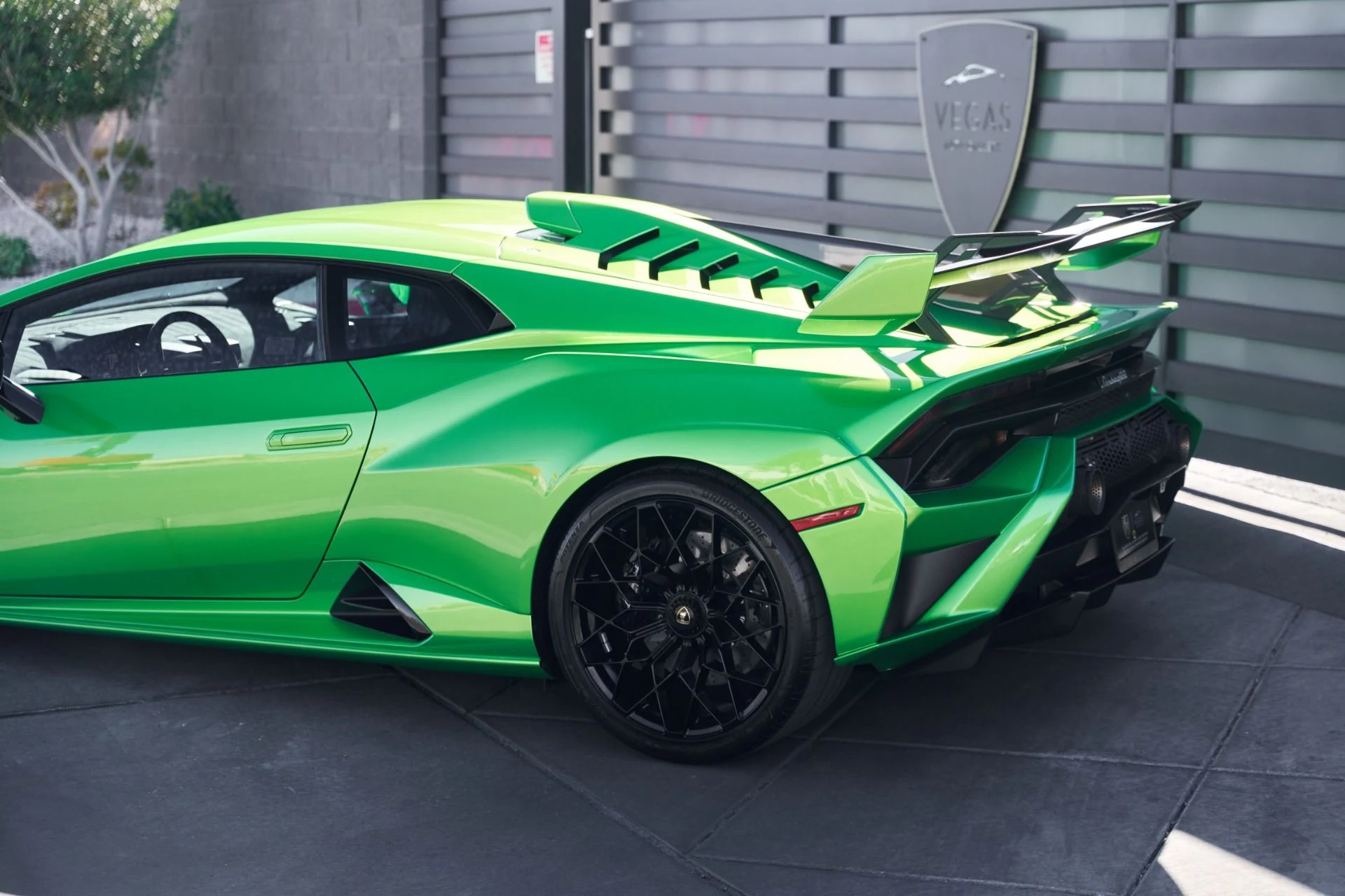 mph017_598514837_Used_2024_Lamborghini_Huracan_STO_Base_1793231394_f3fbb95e8f