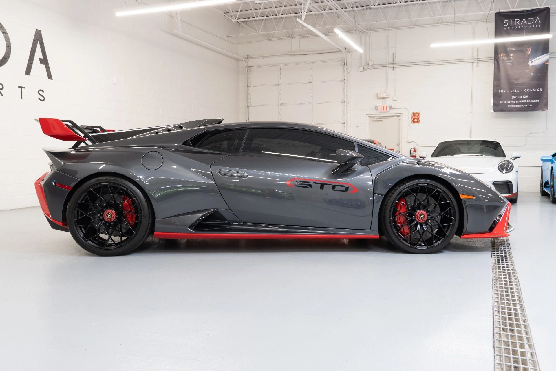 mph017_600770561_Used_2023_Lamborghini_Huracan_STO_1759172938_474ace5c72