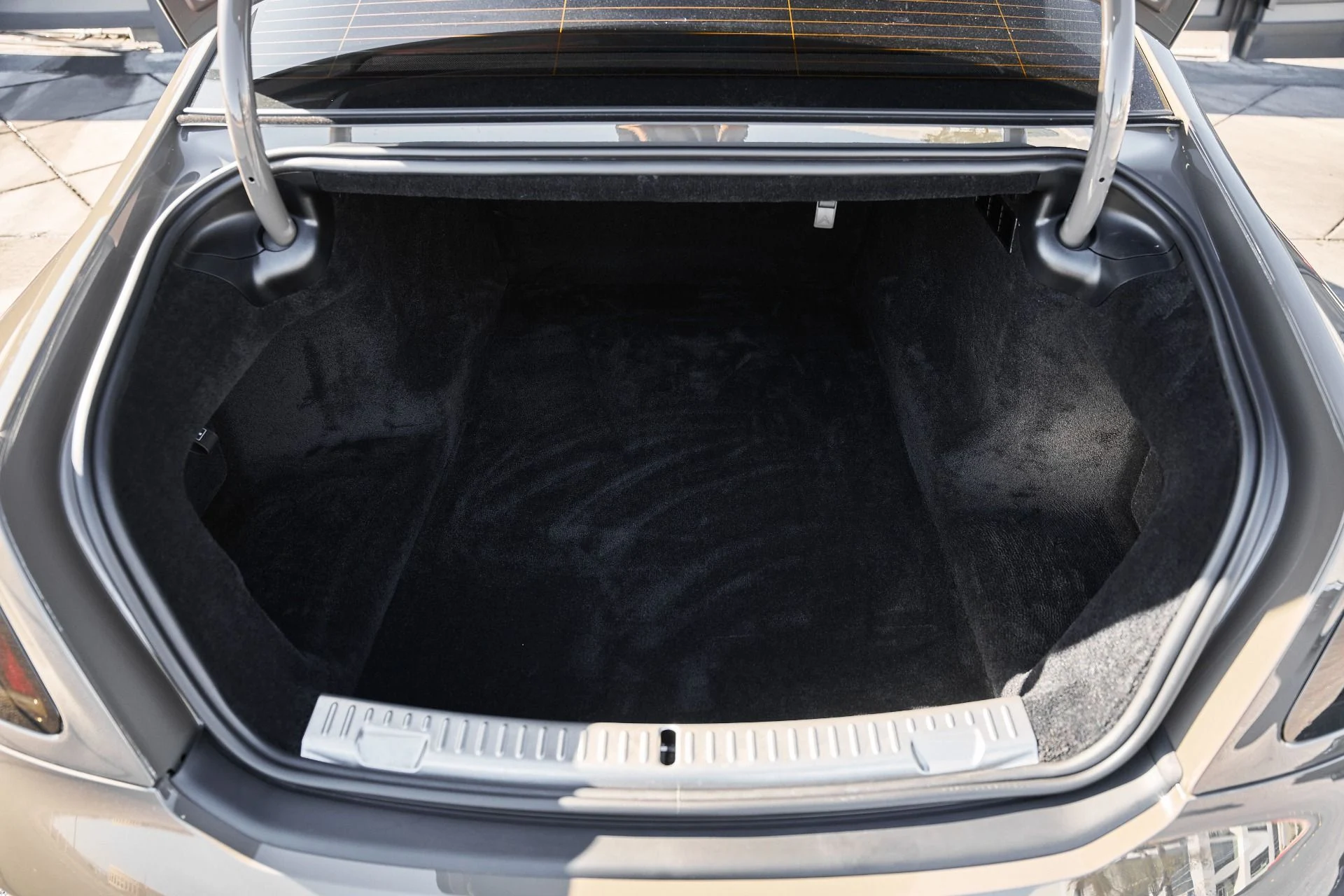 mph017_604562441_Used_2025_Rolls_Royce_Ghost_Base_1770172799_8f5085ba7b