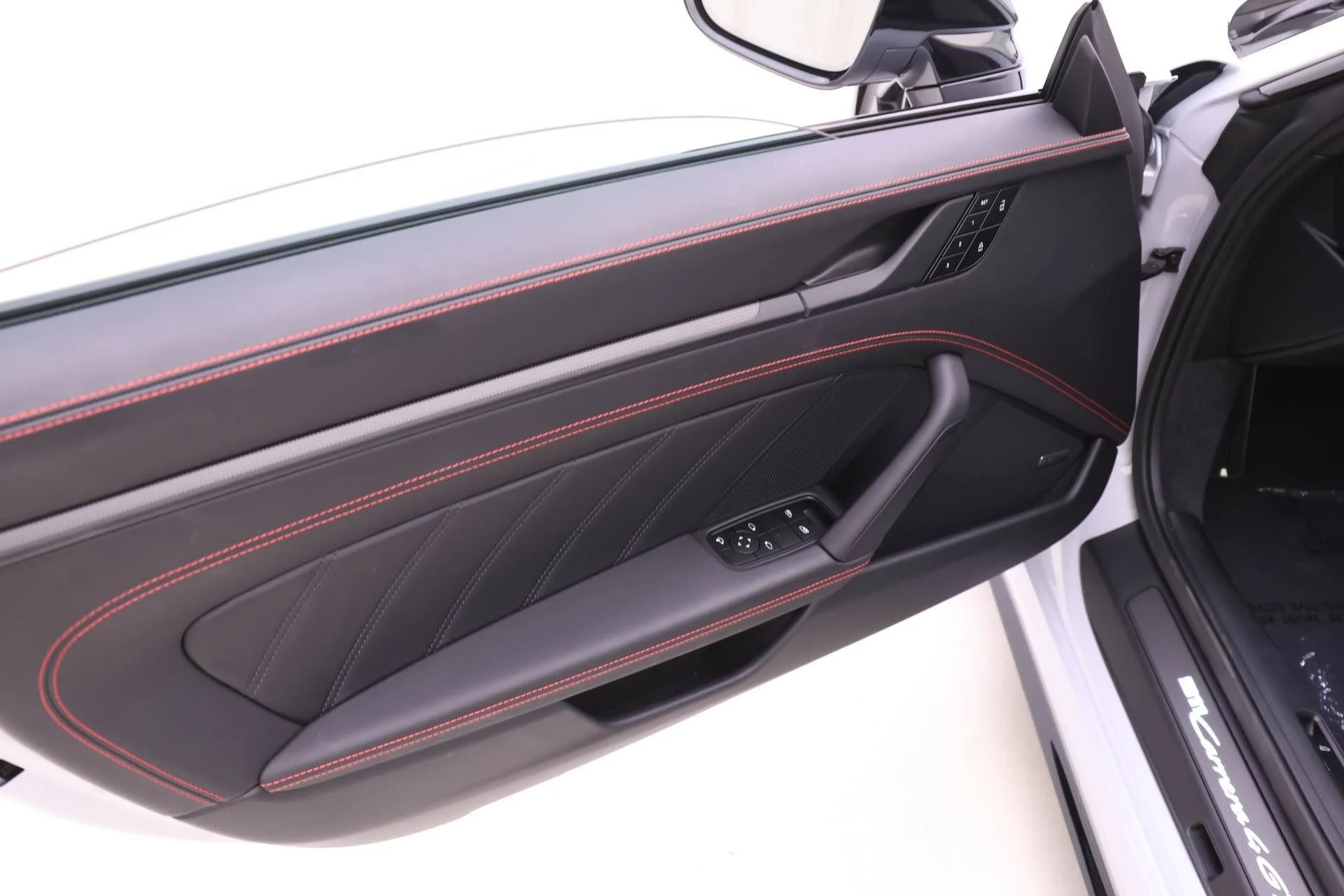 mph017_605999043_6f82e38579e46411e9f1964a960fd5bb_16b4d28e37