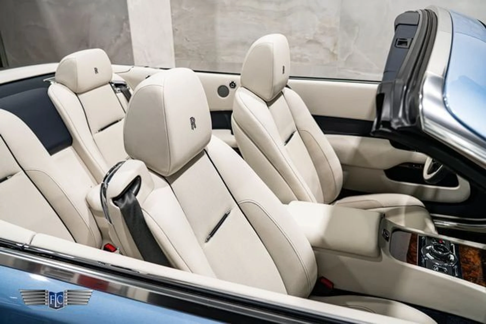 mph017_607941271_used_2017_rolls_royce_dawn_convertible_9689_23094548_22_640_e8daa59630