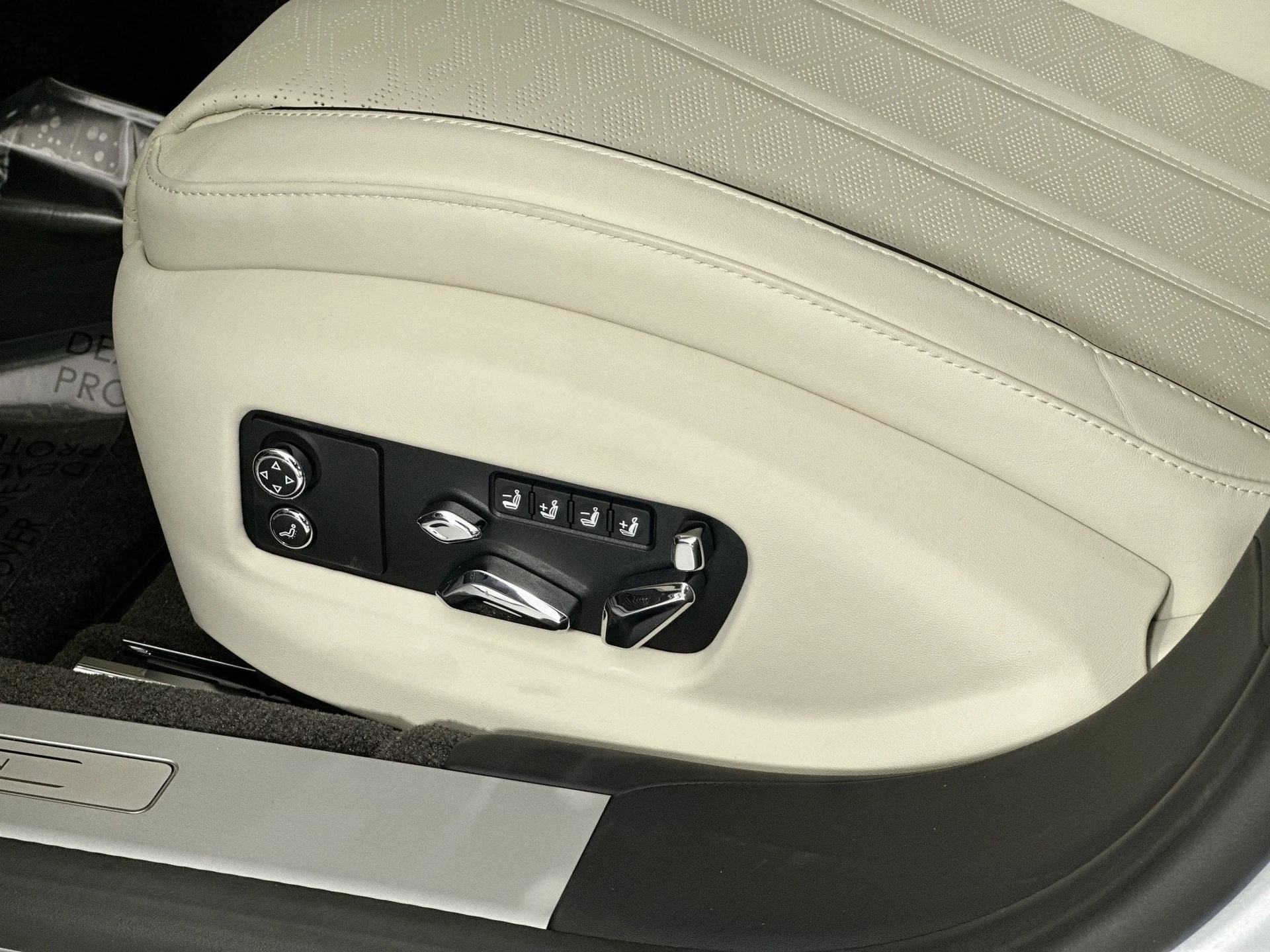 mph017_610525602_18_d2c2d190b8